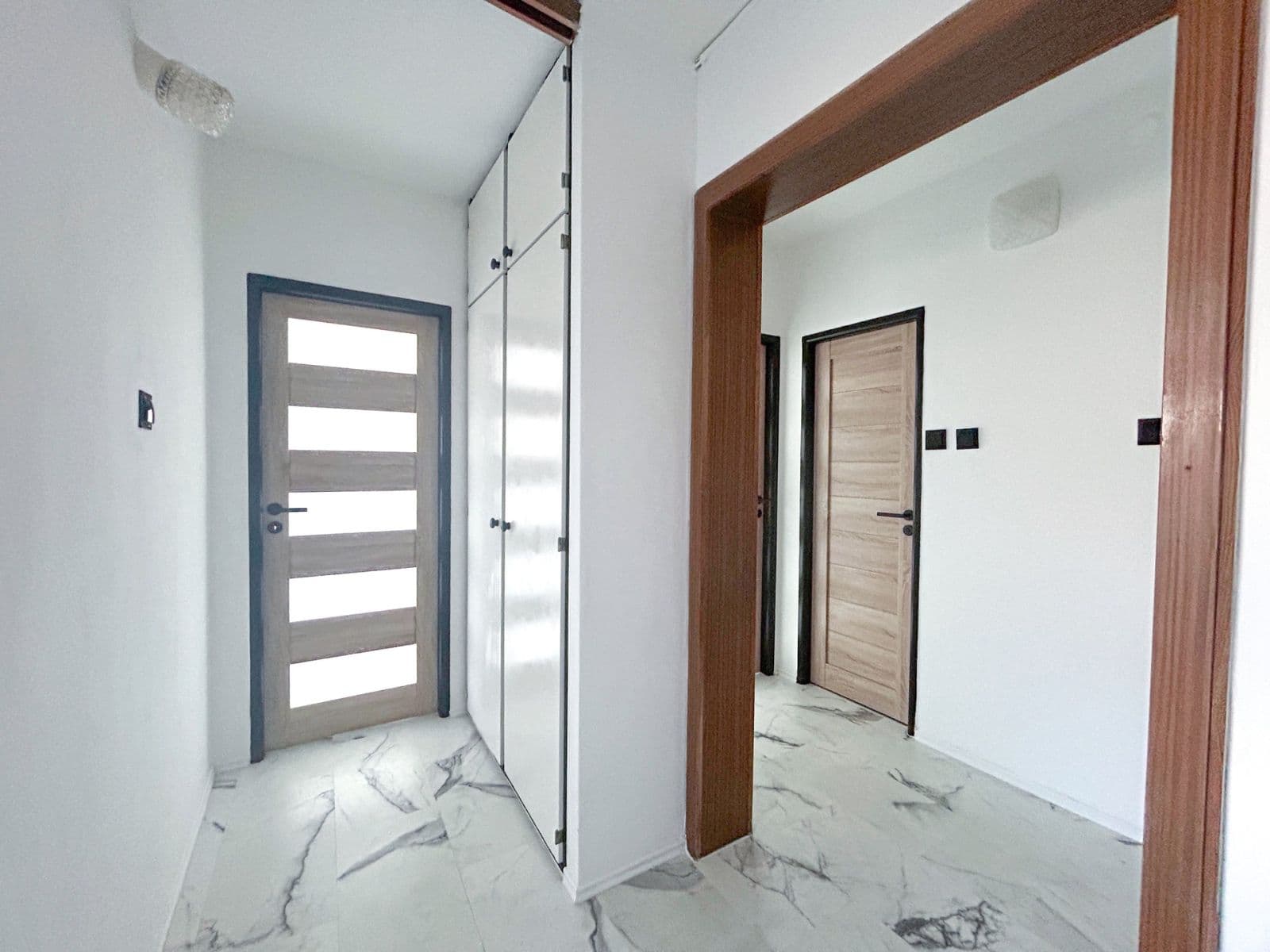 Prenájom bytu 3-izbový 68 m², Šiškova, Praha, Praha Prenájom bytu 3-izbový 68 m², Šiškova, Praha, Praha