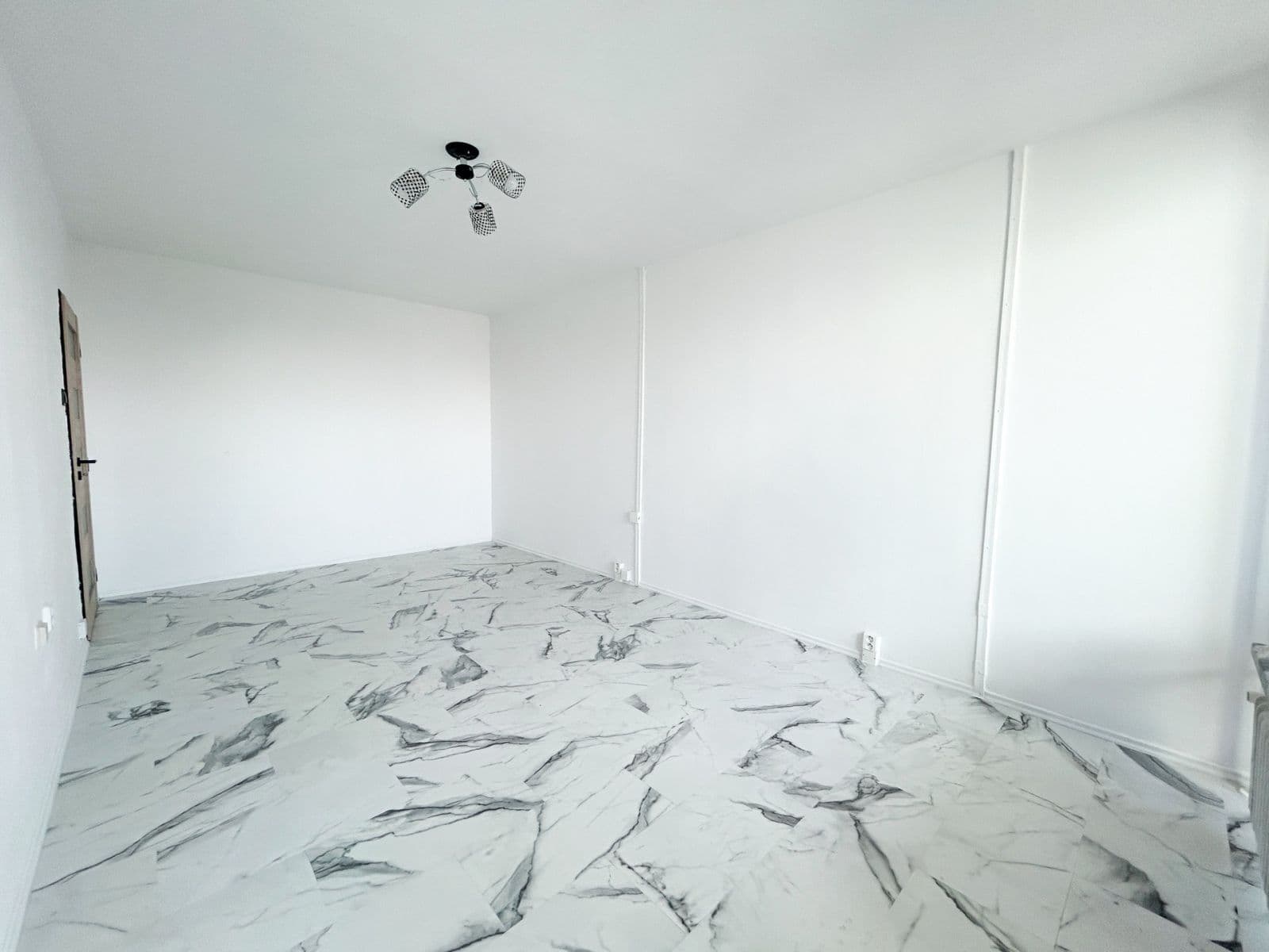 Prenájom bytu 3-izbový 68 m², Šiškova, Praha, Praha Prenájom bytu 3-izbový 68 m², Šiškova, Praha, Praha