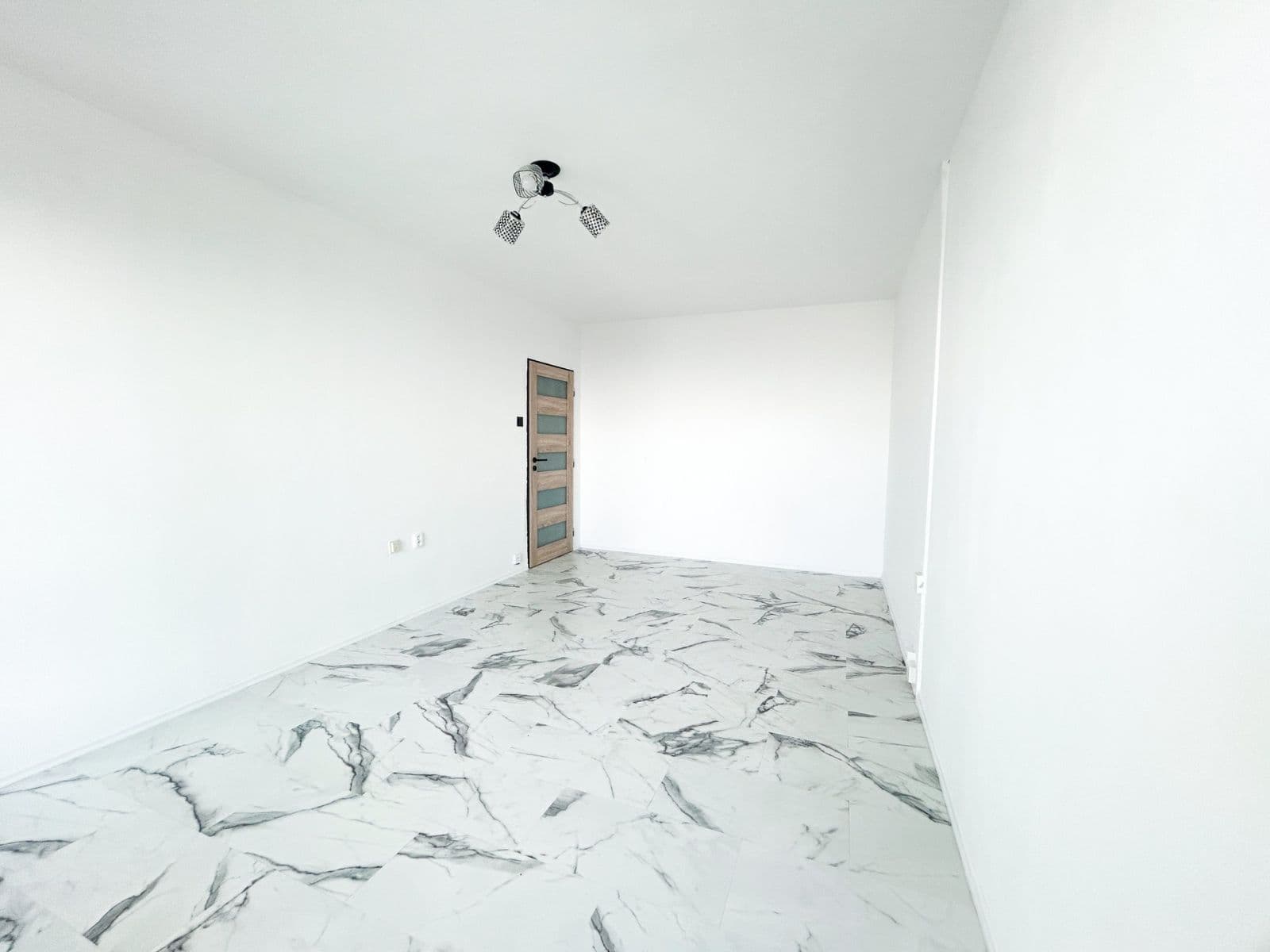 Prenájom bytu 3-izbový 68 m², Šiškova, Praha, Praha Prenájom bytu 3-izbový 68 m², Šiškova, Praha, Praha