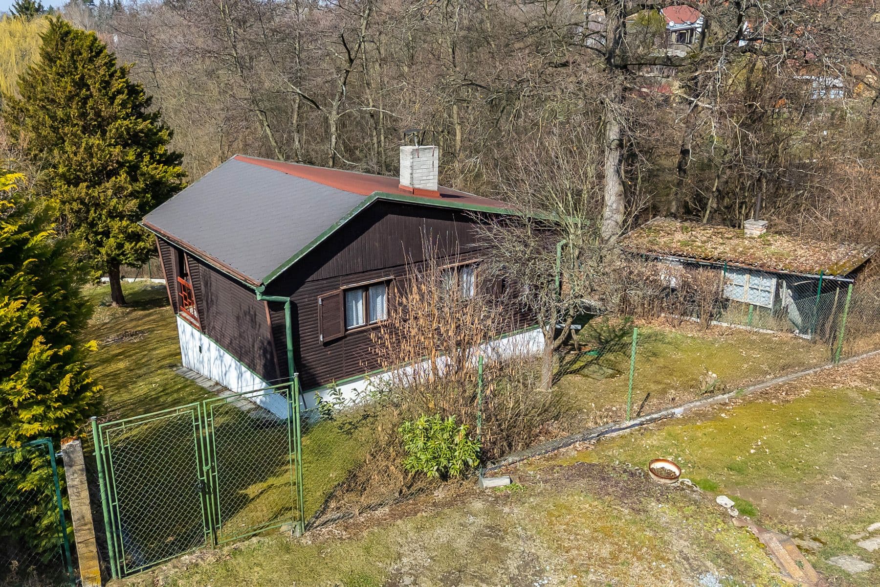 Predaj rekreačného objektu 50 m², pozemek 409 m², Psáry, Středočeský kraj Predaj rekreačného objektu 50 m², pozemek 409 m², Psáry, Středočeský kraj