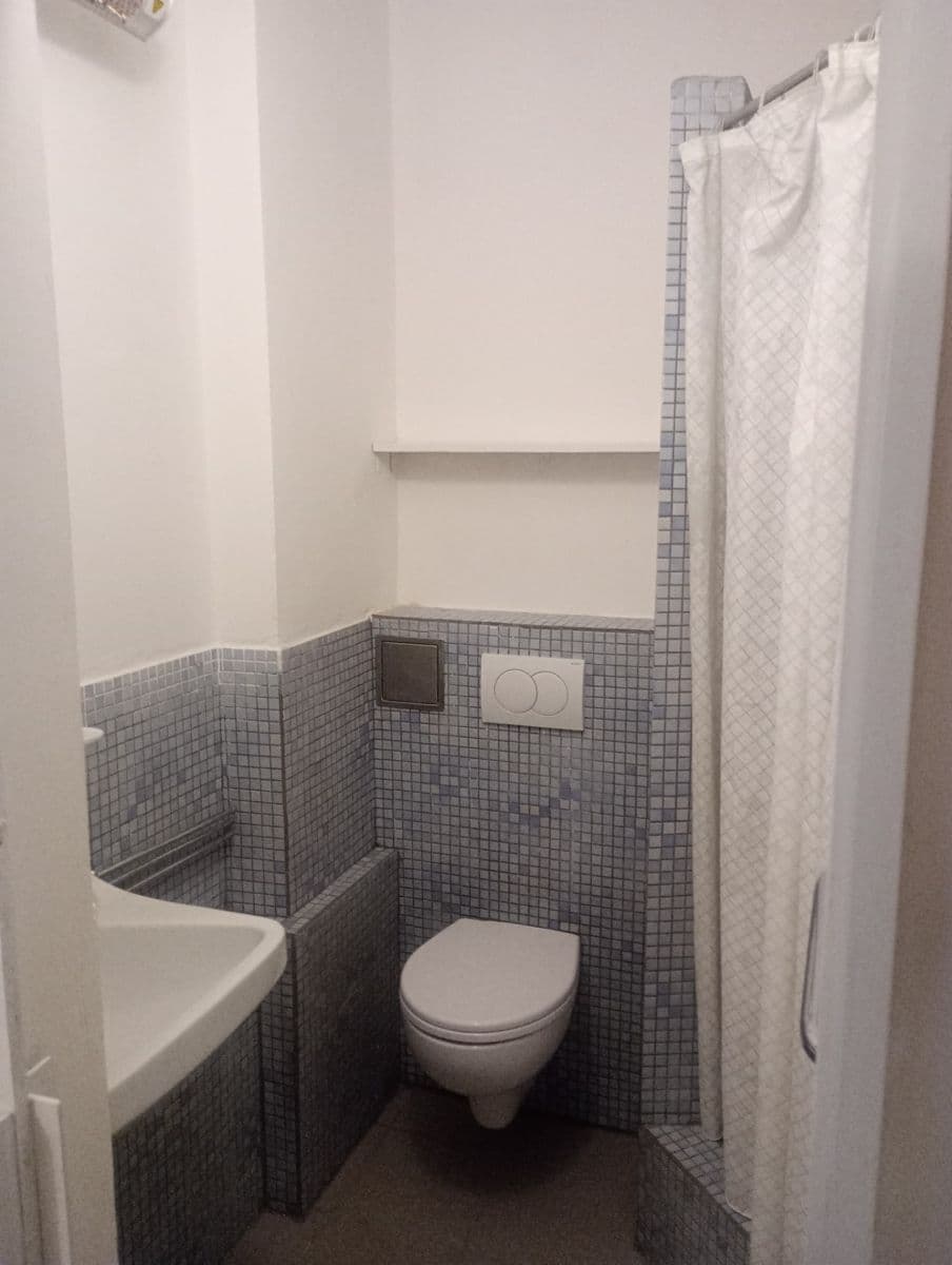 Prenájom nebytového priestoru 25 m², Krátká, Praha, Praha Prenájom nebytového priestoru 25 m², Krátká, Praha, Praha