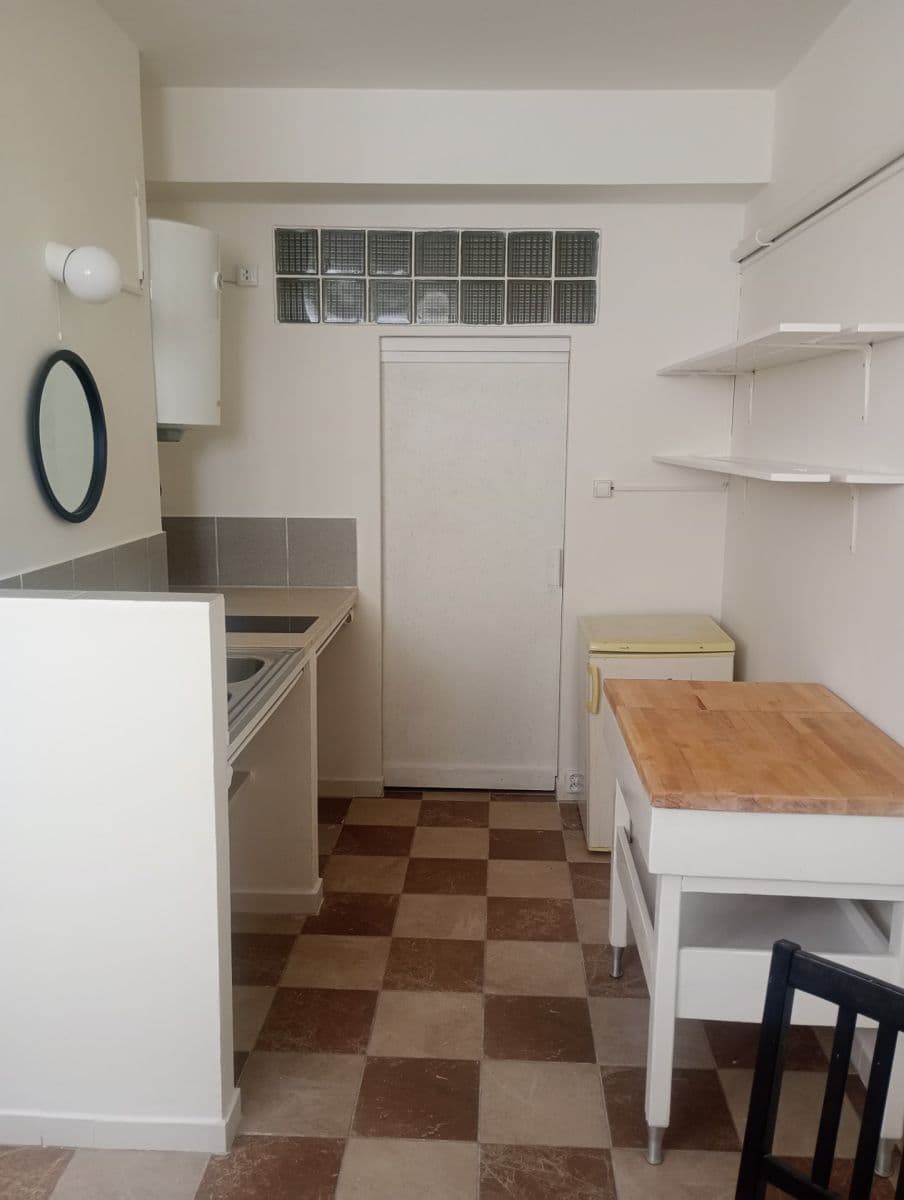 Prenájom nebytového priestoru 25 m², Krátká, Praha, Praha Prenájom nebytového priestoru 25 m², Krátká, Praha, Praha