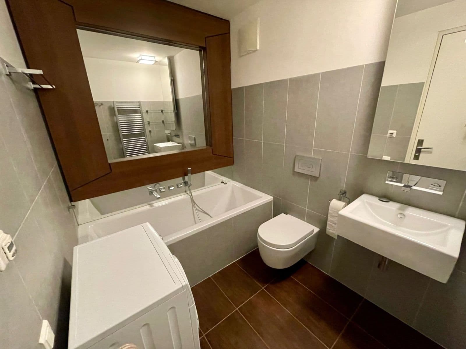 Prenájom bytu 1-izbový 45 m², Šaldova, Praha, Praha Prenájom bytu 1-izbový 45 m², Šaldova, Praha, Praha