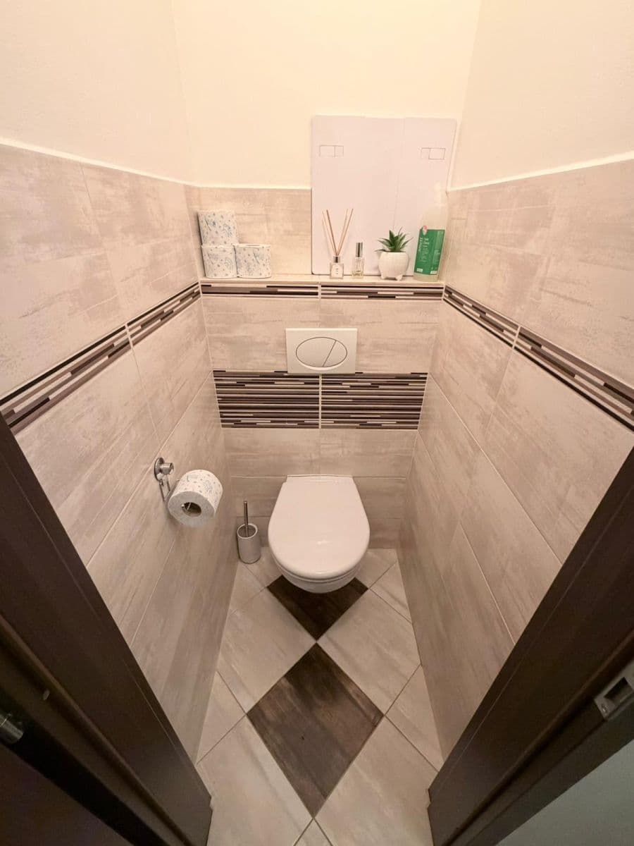 Prenájom bytu 2-izbový 54 m², Masarykova, Roztoky, Středočeský kraj Prenájom bytu 2-izbový 54 m², Masarykova, Roztoky, Středočeský kraj