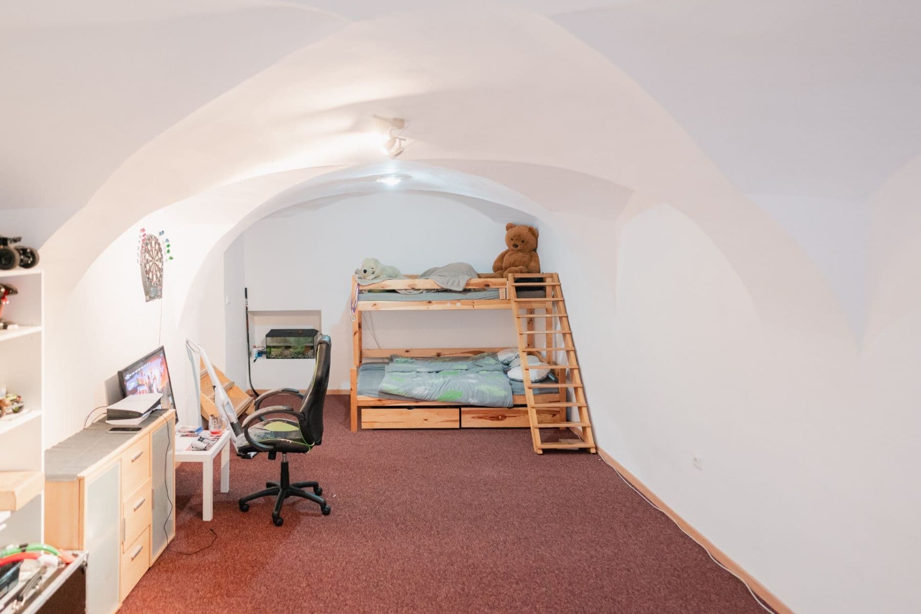 Predaj bytu 4-izbový 107 m², náměstí Míru, Svitavy, Pardubický kraj Predaj bytu 4-izbový 107 m², náměstí Míru, Svitavy, Pardubický kraj