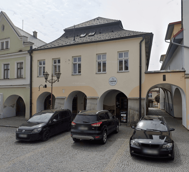 Predaj bytu 4-izbový 107 m², náměstí Míru, Svitavy, Pardubický kraj Predaj bytu 4-izbový 107 m², náměstí Míru, Svitavy, Pardubický kraj
