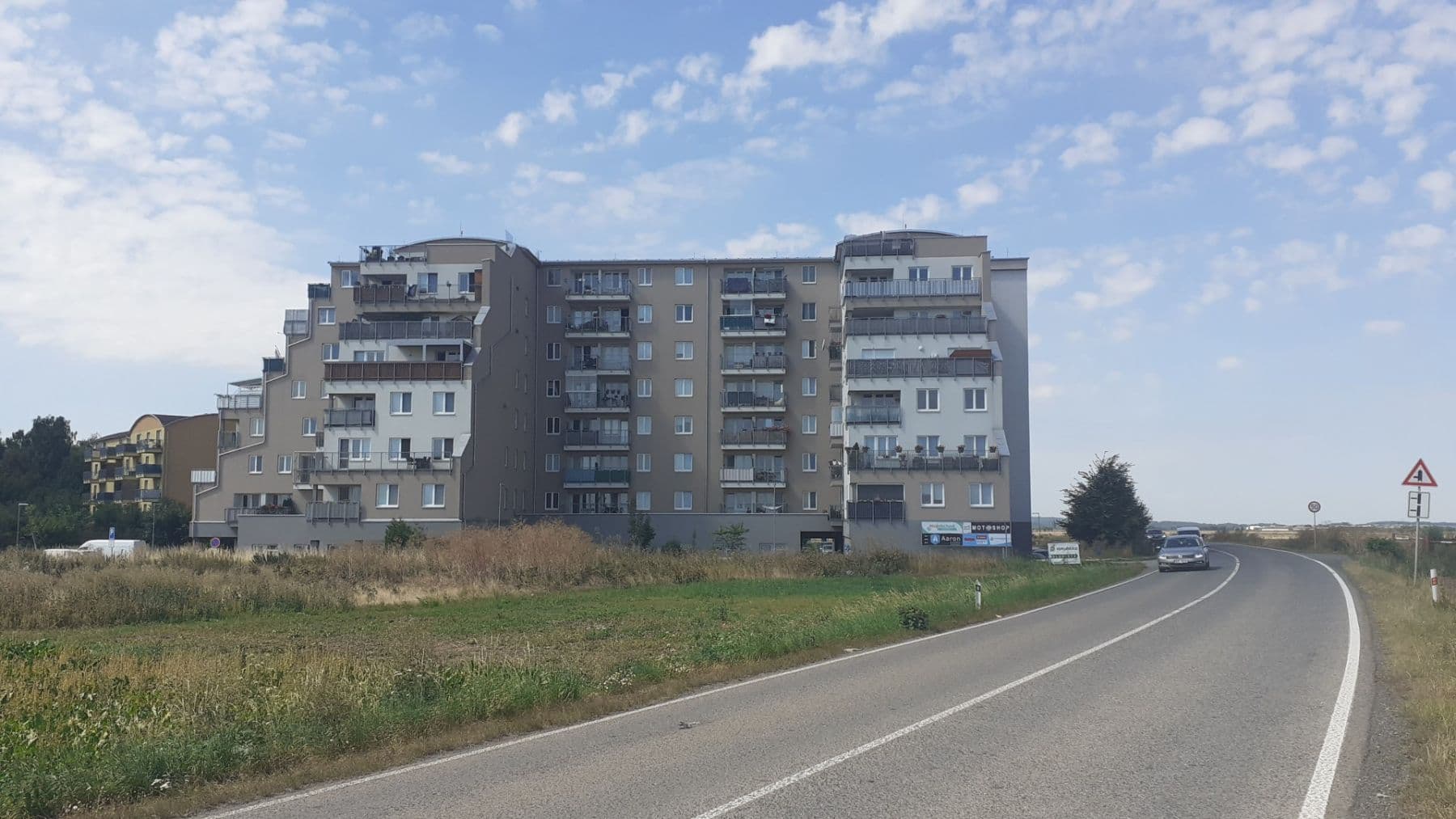 Prenájom bytu 2-izbový 43 m², V Honech, Klecany, Středočeský kraj Prenájom bytu 2-izbový 43 m², V Honech, Klecany, Středočeský kraj