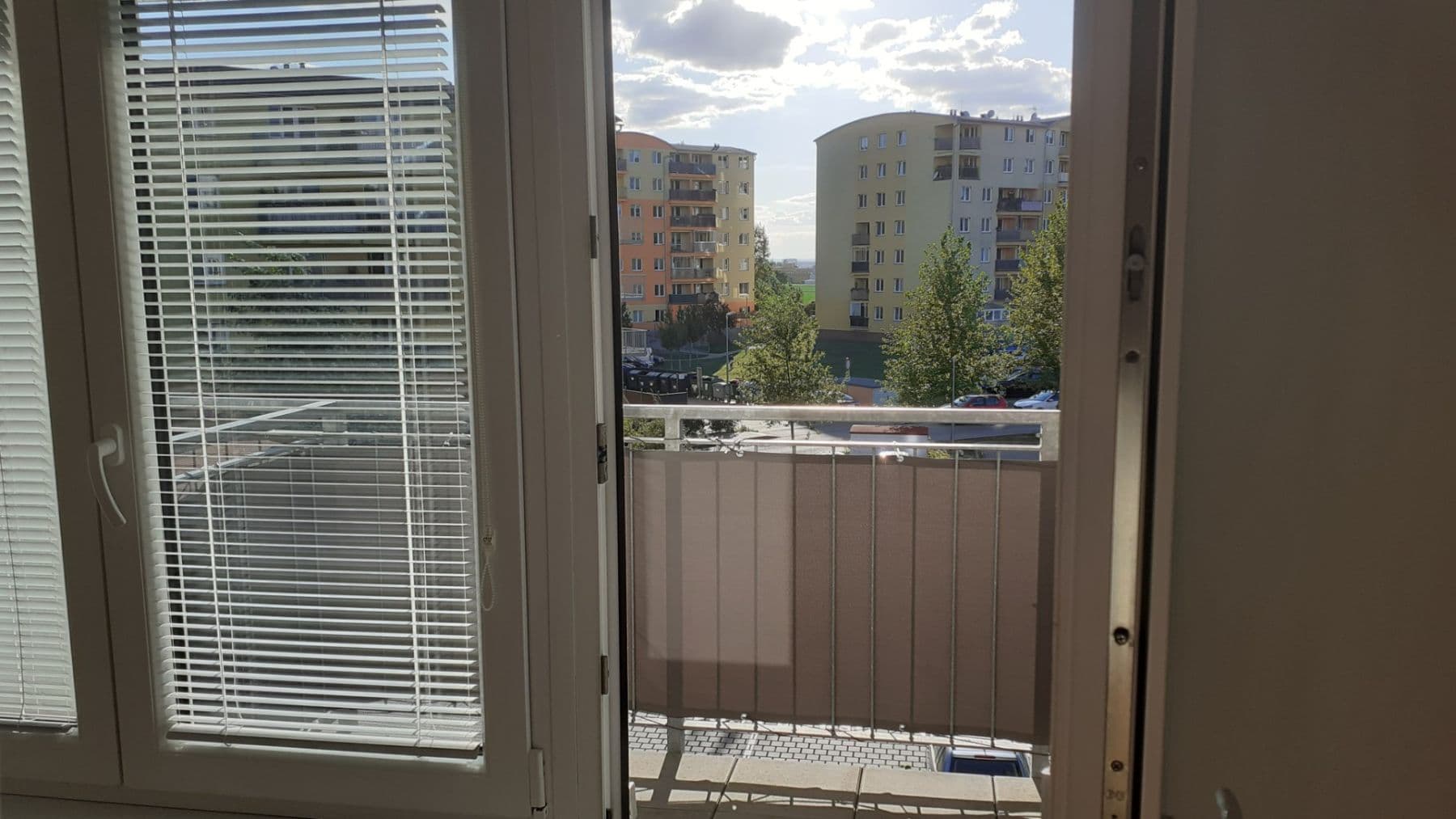 Prenájom bytu 2-izbový 43 m², V Honech, Klecany, Středočeský kraj Prenájom bytu 2-izbový 43 m², V Honech, Klecany, Středočeský kraj