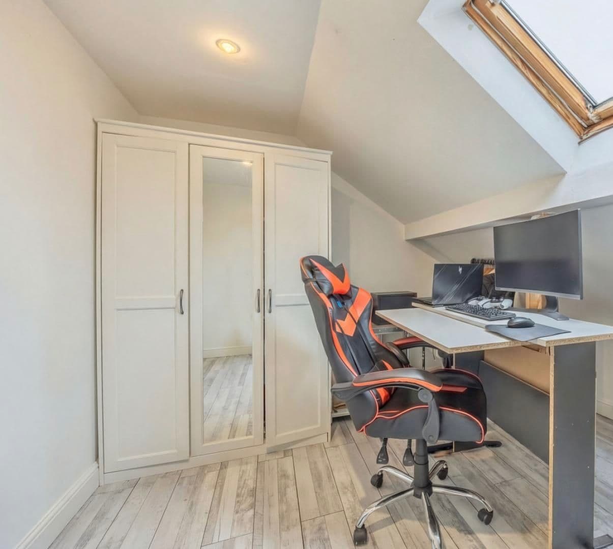 Predaj domu 180 m², pozemek 1.400 m², Rooseveltova, Říčany, Středočeský kraj Predaj domu 180 m², pozemek 1.400 m², Rooseveltova, Říčany, Středočeský kraj