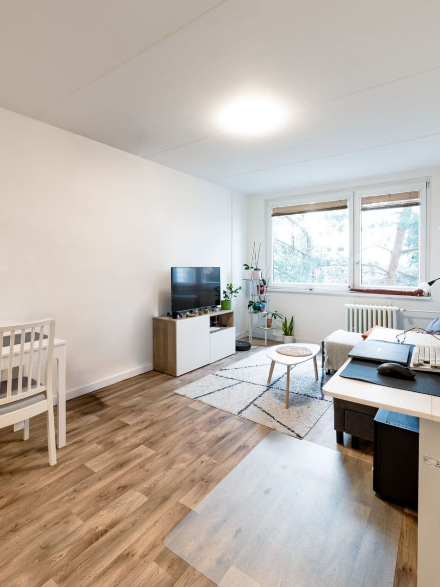 Prenájom bytu 2-izbový 45 m², Vlastina, Praha, Praha Prenájom bytu 2-izbový 45 m², Vlastina, Praha, Praha
