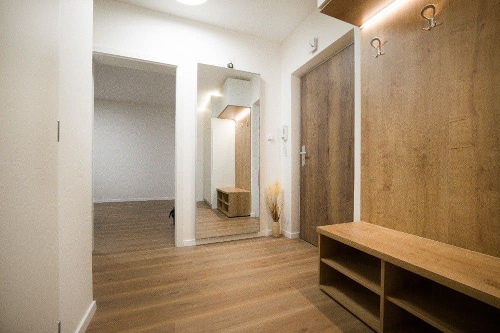 Prenájom bytu 2-izbový 54 m², Ciolkovského, Karviná, Moravskoslezský kraj Prenájom bytu 2-izbový 54 m², Ciolkovského, Karviná, Moravskoslezský kraj