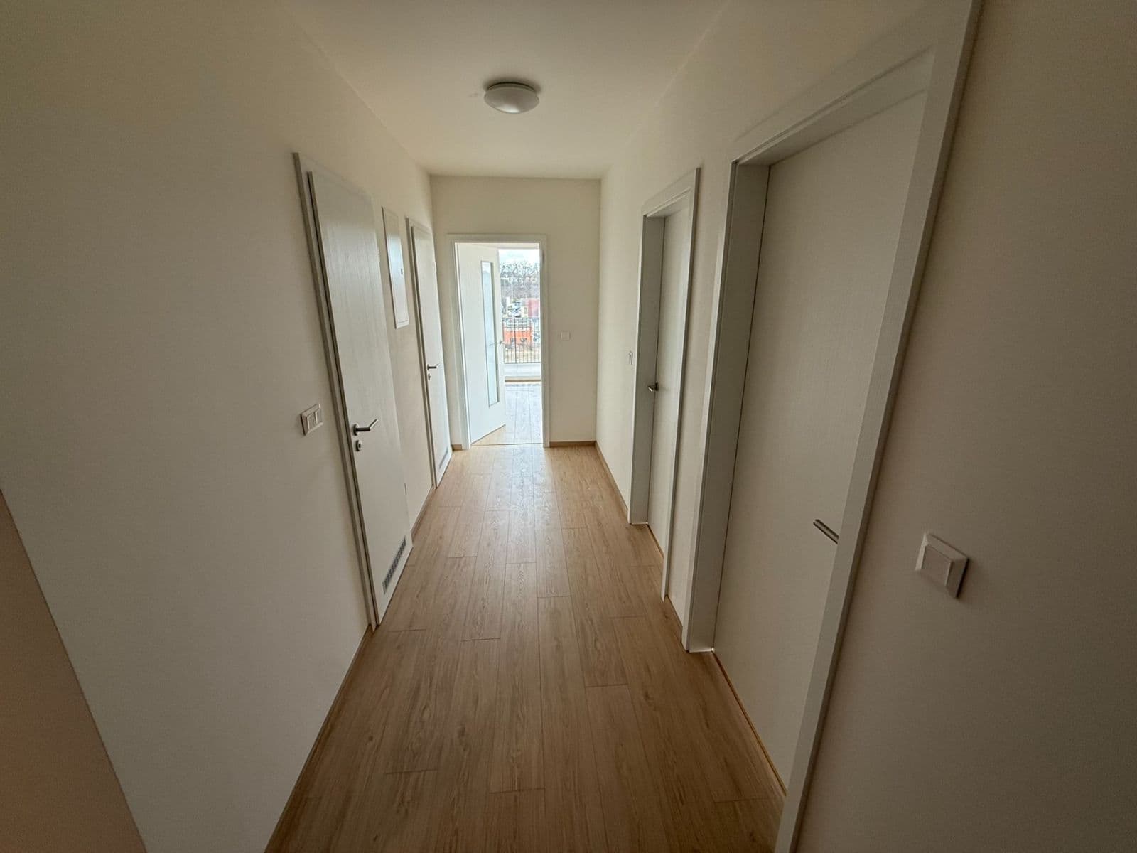 Prenájom bytu 3-izbový 74 m², Haenkeho, Praha, Praha Prenájom bytu 3-izbový 74 m², Haenkeho, Praha, Praha