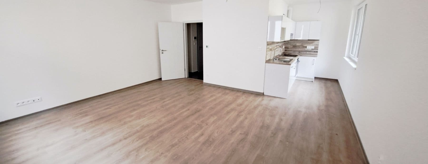 Prenájom bytu 1-izbový 36 m², Na Jíkalce, Plzeň, Plzeňský kraj Prenájom bytu 1-izbový 36 m², Na Jíkalce, Plzeň, Plzeňský kraj