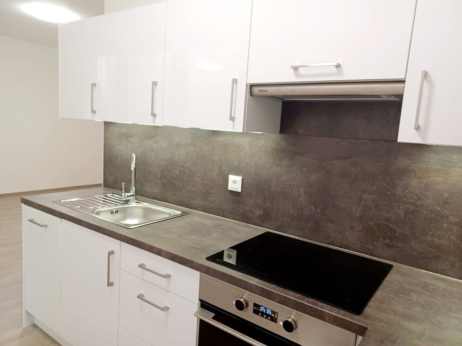 Prenájom bytu 1-izbový 36 m², Na Jíkalce, Plzeň, Plzeňský kraj Prenájom bytu 1-izbový 36 m², Na Jíkalce, Plzeň, Plzeňský kraj