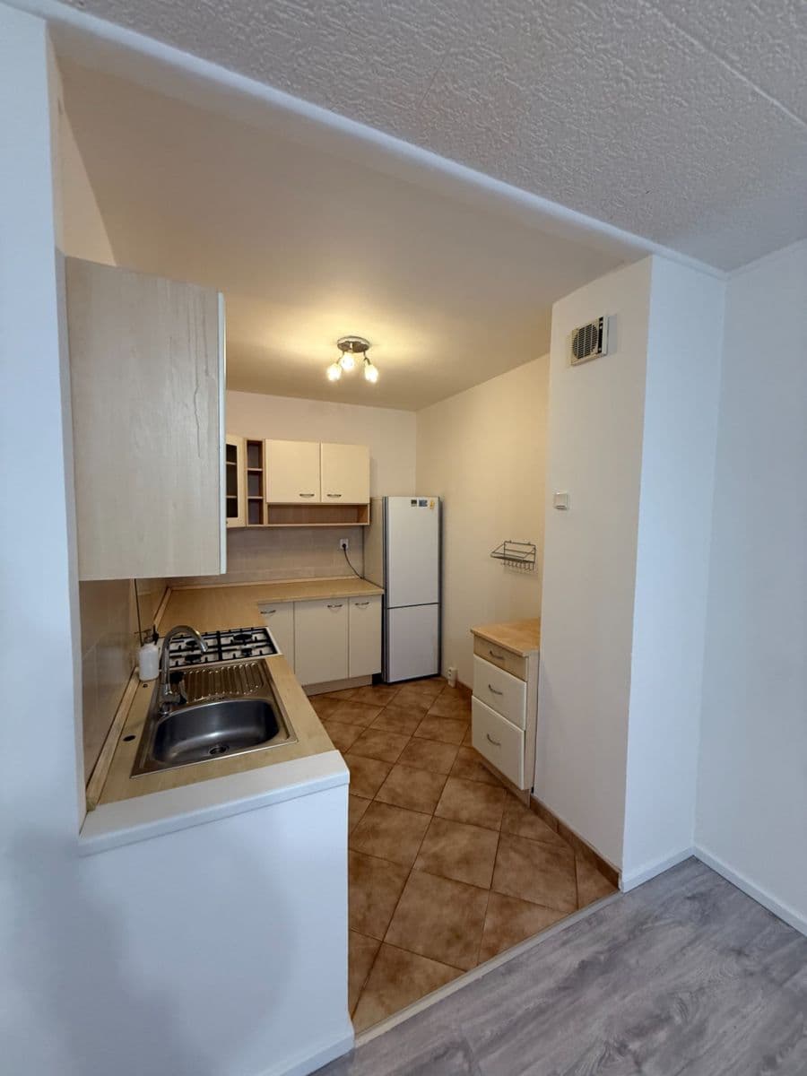 Prenájom bytu 3-izbový 63 m², Tererova, Praha, Praha Prenájom bytu 3-izbový 63 m², Tererova, Praha, Praha