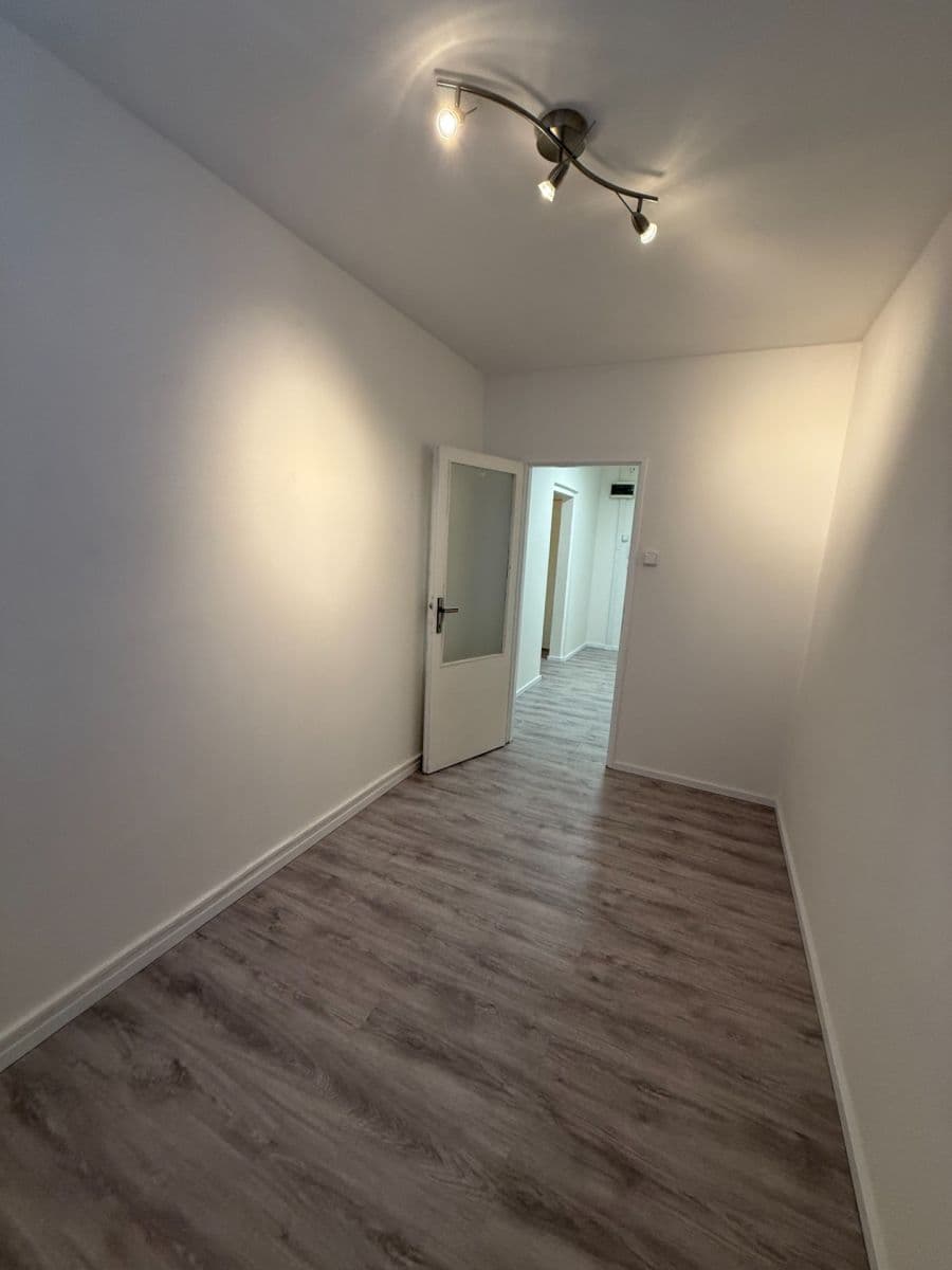 Prenájom bytu 3-izbový 63 m², Tererova, Praha, Praha Prenájom bytu 3-izbový 63 m², Tererova, Praha, Praha