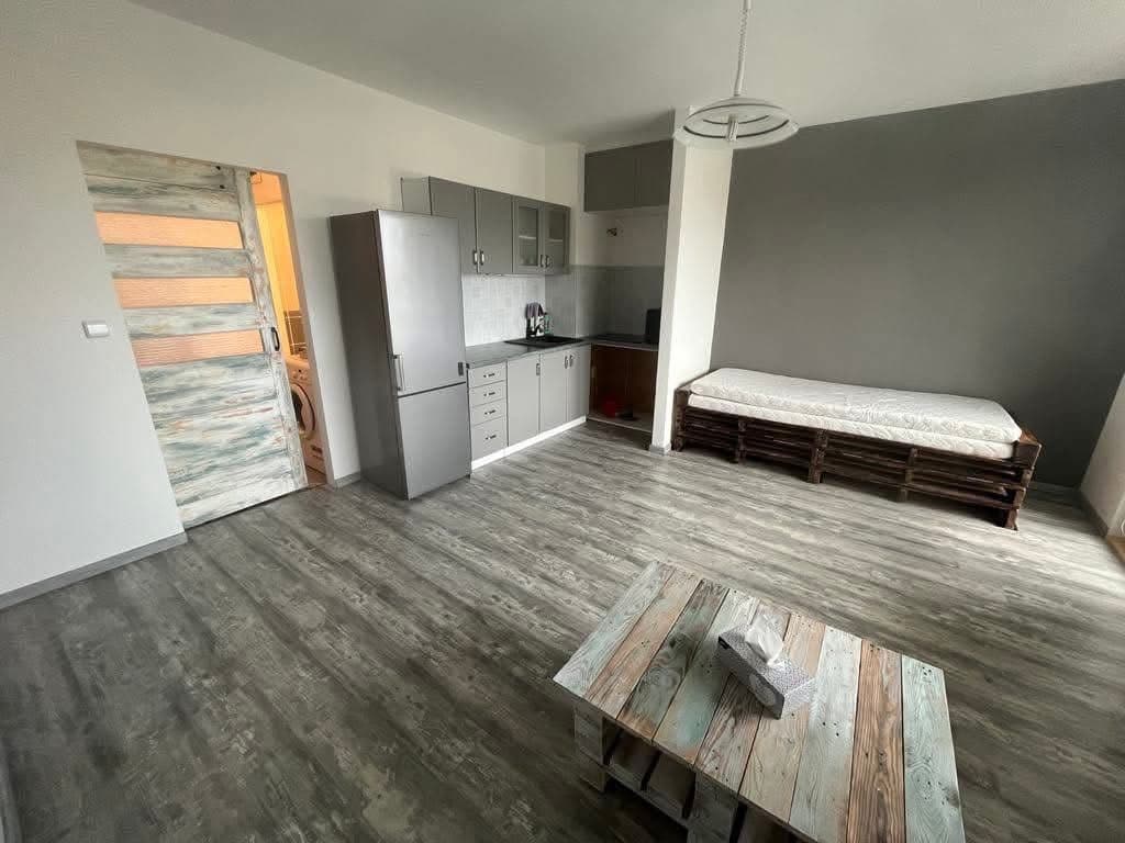 Prenájom bytu 1-izbový 34 m², Tachovská, Plzeň, Plzeňský kraj Prenájom bytu 1-izbový 34 m², Tachovská, Plzeň, Plzeňský kraj