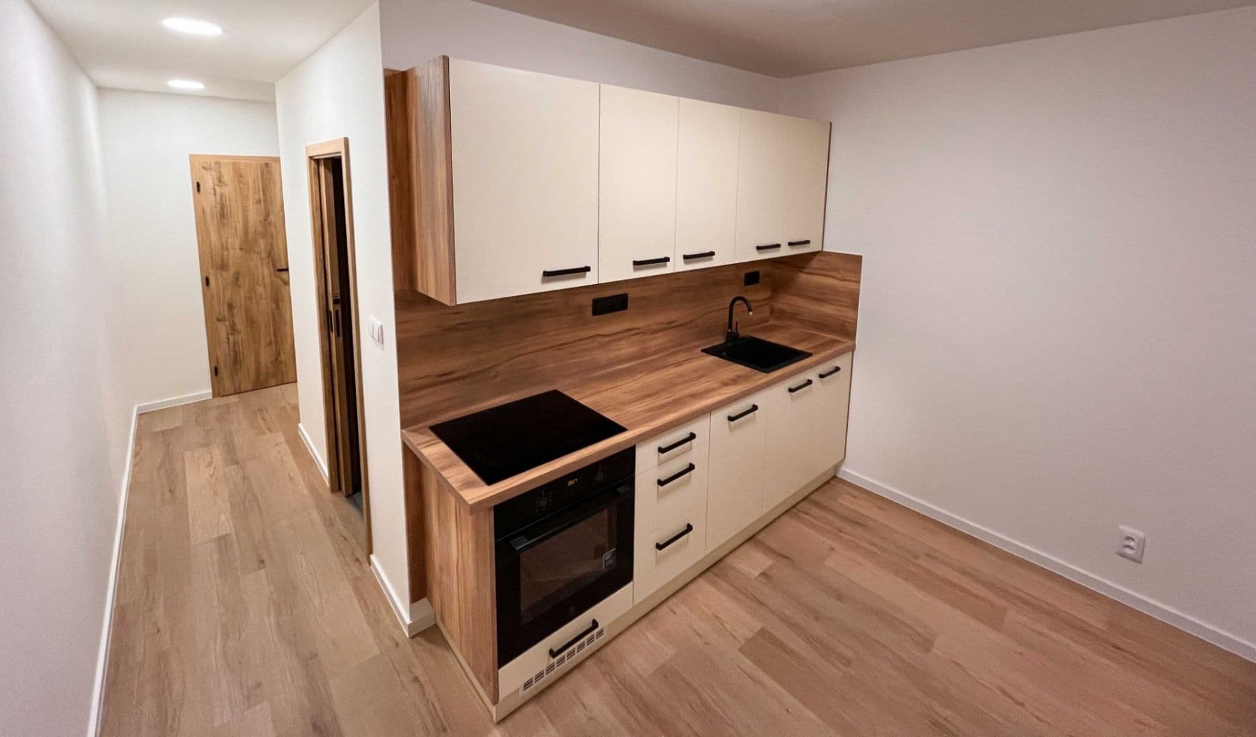 Prenájom bytu 2-izbový 55 m², ulice Čoupkových, Brno, Jihomoravský kraj Prenájom bytu 2-izbový 55 m², ulice Čoupkových, Brno, Jihomoravský kraj