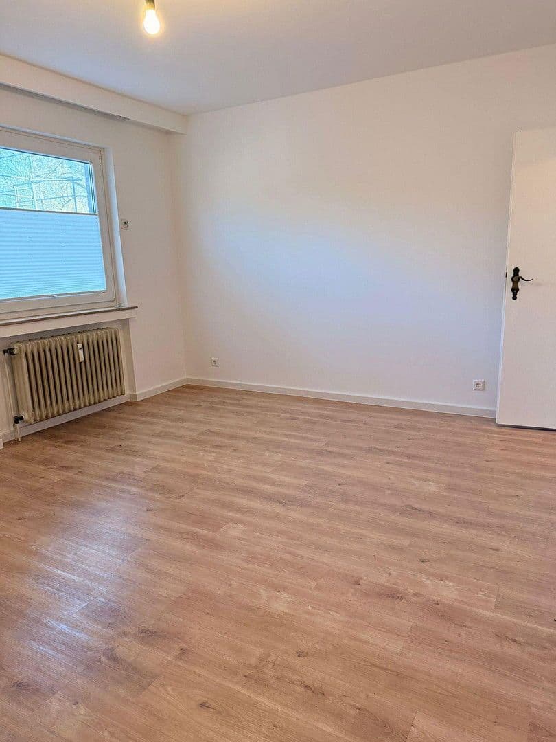 Prenájom bytu 3-izbový 78 m², Köln, Severné Porýnie - Westfálsko Prenájom bytu 3-izbový 78 m², Köln, Severné Porýnie - Westfálsko