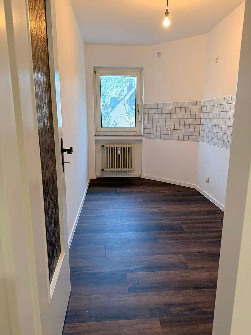 Prenájom bytu 3-izbový 78 m², Köln, Severné Porýnie - Westfálsko Prenájom bytu 3-izbový 78 m², Köln, Severné Porýnie - Westfálsko