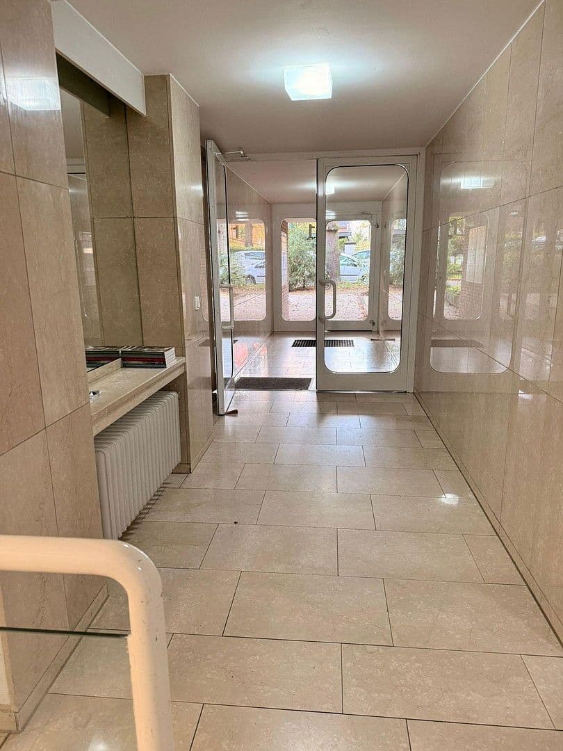 Prenájom bytu 3-izbový 78 m², Köln, Severné Porýnie - Westfálsko Prenájom bytu 3-izbový 78 m², Köln, Severné Porýnie - Westfálsko