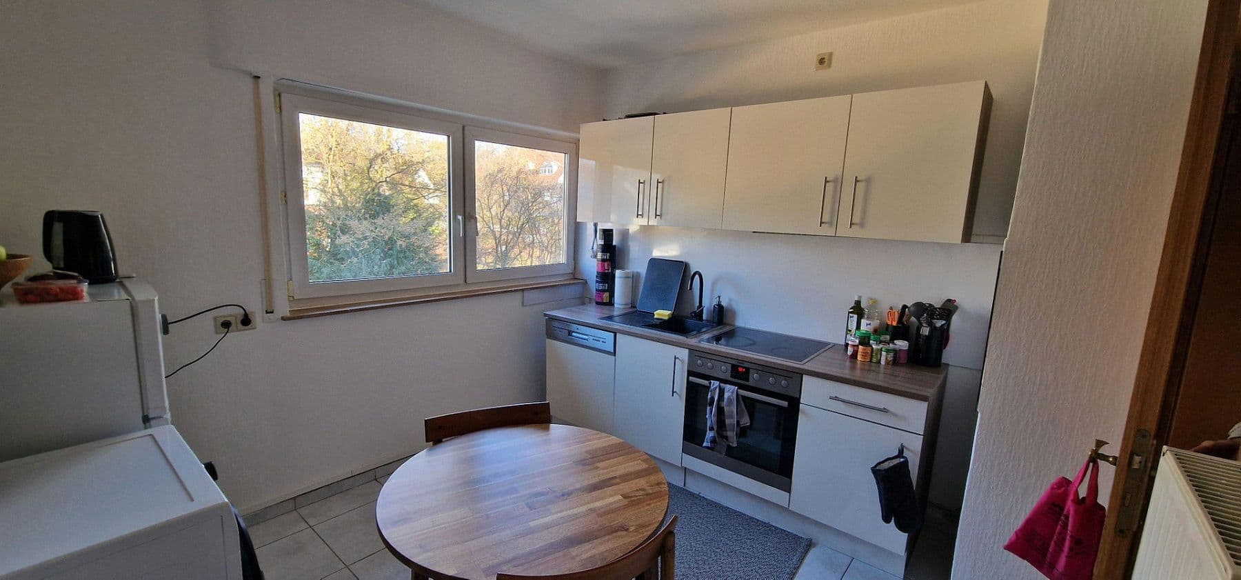 Prenájom bytu 2-izbový 54 m², Stuttgart-Büsnau, Bádensko-Wurttembersko Prenájom bytu 2-izbový 54 m², Stuttgart-Büsnau, Bádensko-Wurttembersko