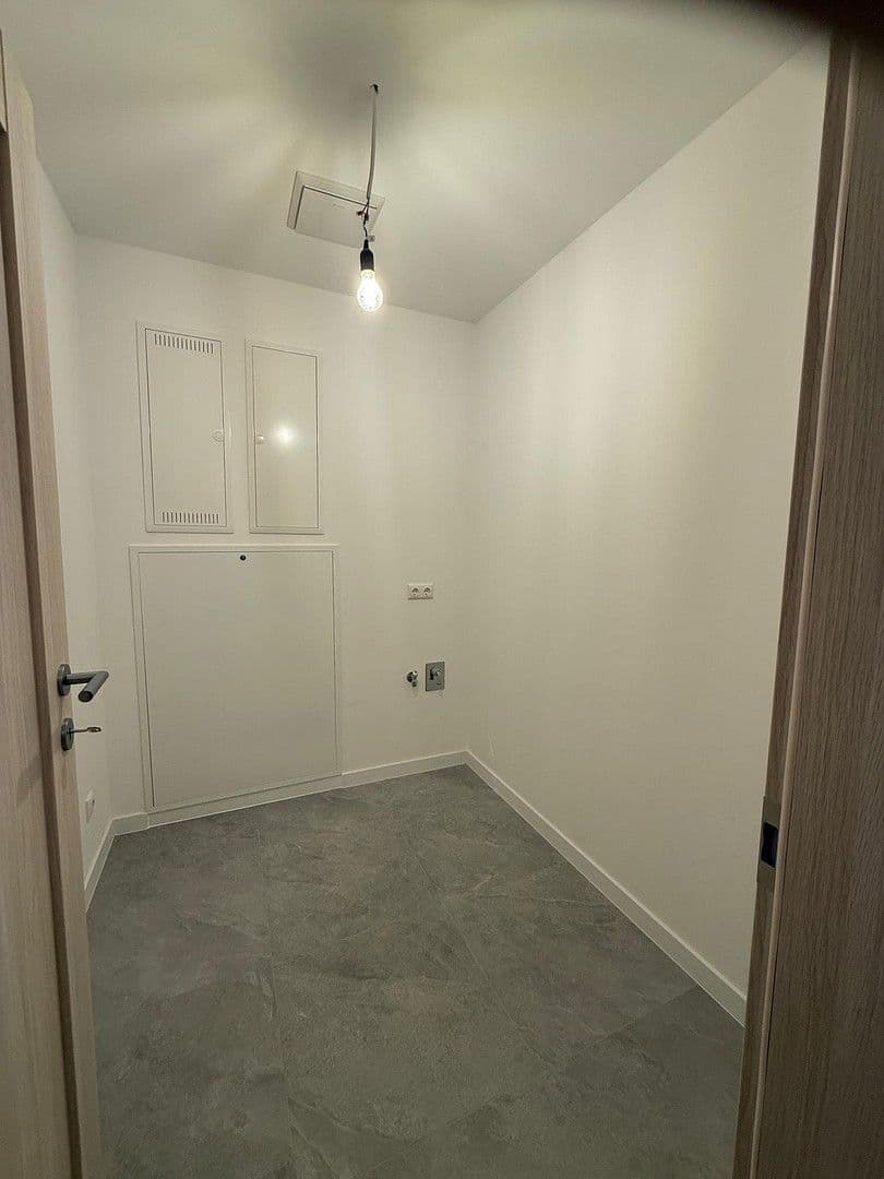 Prenájom bytu 2-izbový 50 m², Alt-Biesdorf 49, Berlin, Berlín Prenájom bytu 2-izbový 50 m², Alt-Biesdorf 49, Berlin, Berlín