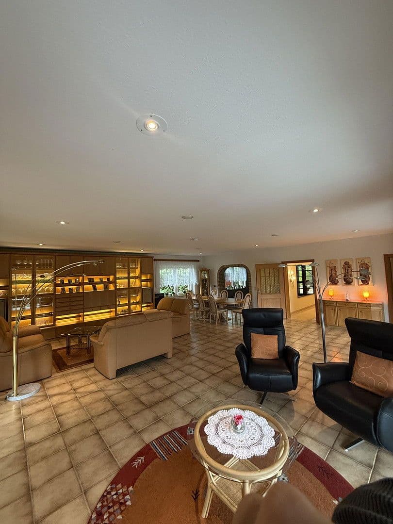 Predaj domu 415 m², pozemek 1.021 m², Kaltenkirchen, Šlezvicko-Holštajnsko Predaj domu 415 m², pozemek 1.021 m², Kaltenkirchen, Šlezvicko-Holštajnsko