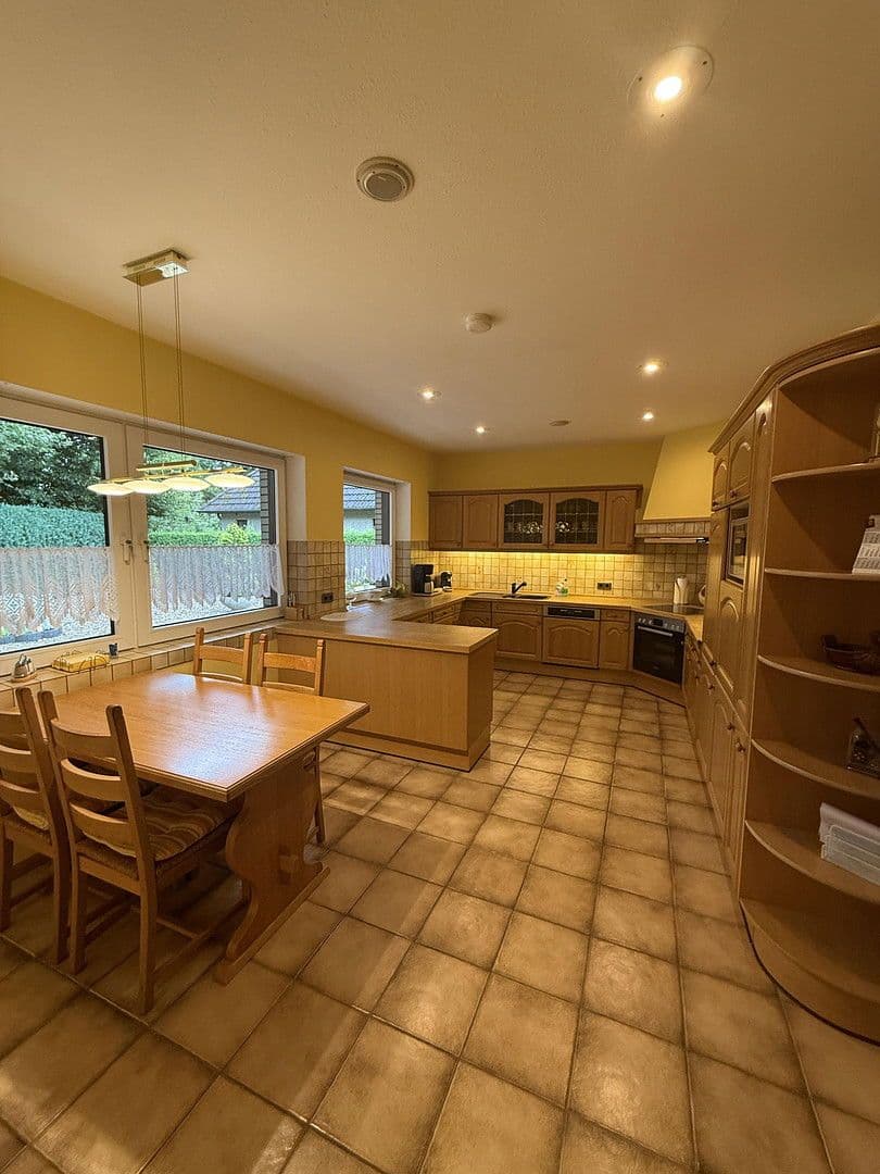 Predaj domu 415 m², pozemek 1.021 m², Kaltenkirchen, Šlezvicko-Holštajnsko Predaj domu 415 m², pozemek 1.021 m², Kaltenkirchen, Šlezvicko-Holštajnsko