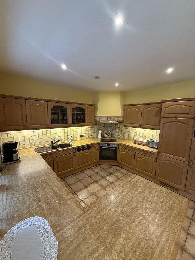 Predaj domu 415 m², pozemek 1.021 m², Kaltenkirchen, Šlezvicko-Holštajnsko Predaj domu 415 m², pozemek 1.021 m², Kaltenkirchen, Šlezvicko-Holštajnsko