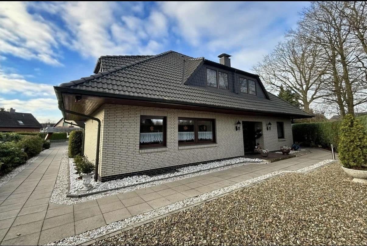 Predaj domu 415 m², pozemek 1.021 m², Kaltenkirchen, Šlezvicko-Holštajnsko Predaj domu 415 m², pozemek 1.021 m², Kaltenkirchen, Šlezvicko-Holštajnsko