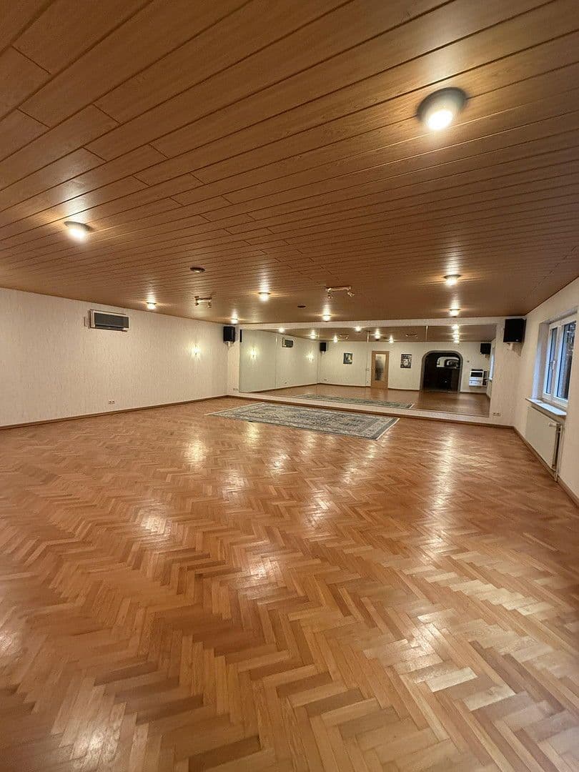 Predaj domu 415 m², pozemek 1.021 m², Kaltenkirchen, Šlezvicko-Holštajnsko Predaj domu 415 m², pozemek 1.021 m², Kaltenkirchen, Šlezvicko-Holštajnsko