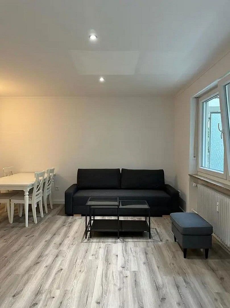 Prenájom bytu 1-izbový 37 m², München, Bavorsko Prenájom bytu 1-izbový 37 m², München, Bavorsko