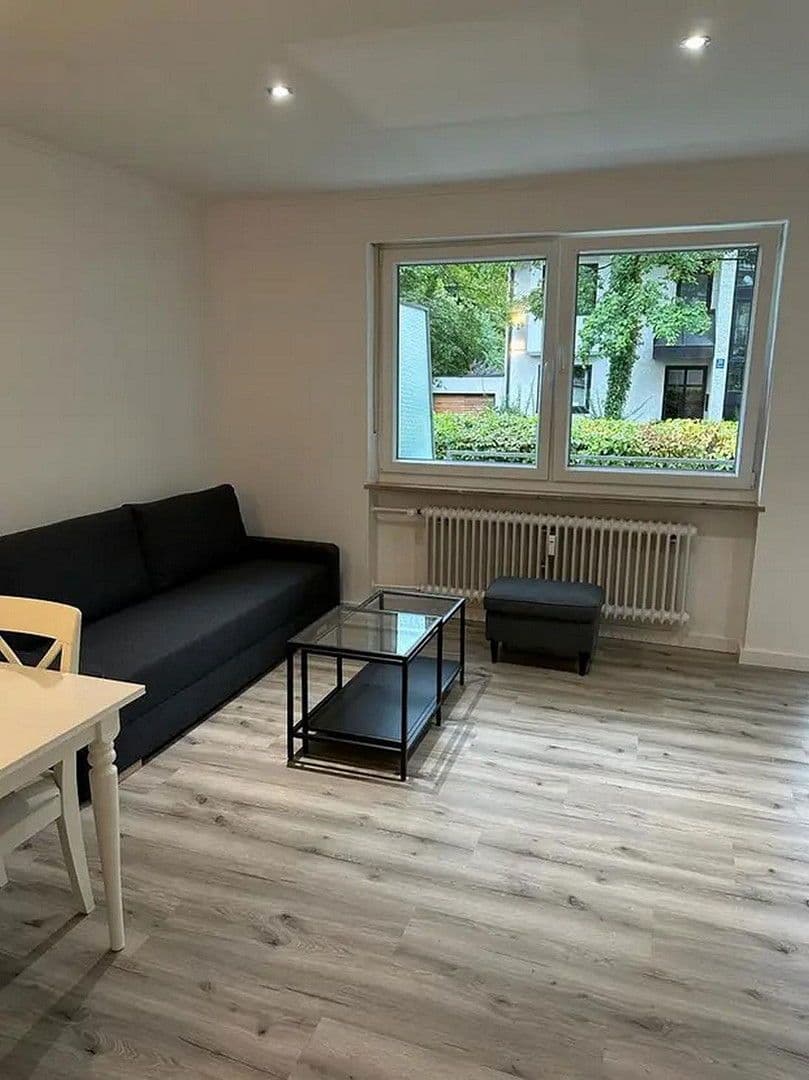 Prenájom bytu 1-izbový 37 m², München, Bavorsko Prenájom bytu 1-izbový 37 m², München, Bavorsko