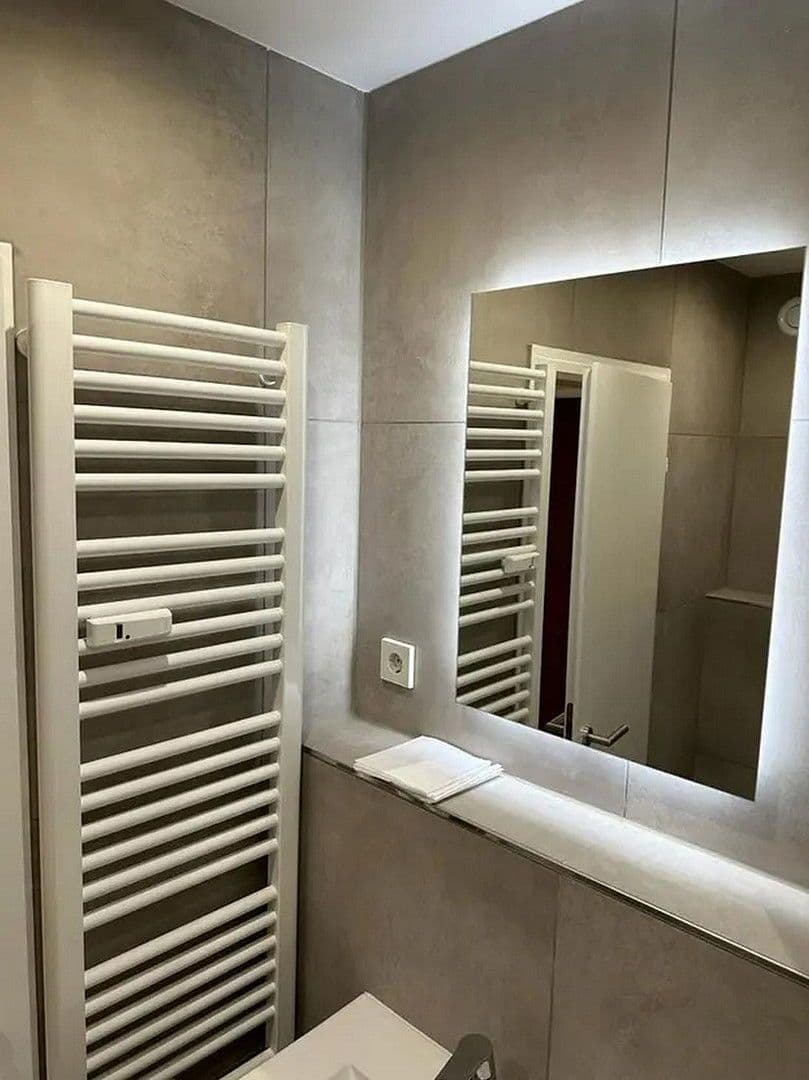 Prenájom bytu 1-izbový 37 m², München, Bavorsko Prenájom bytu 1-izbový 37 m², München, Bavorsko