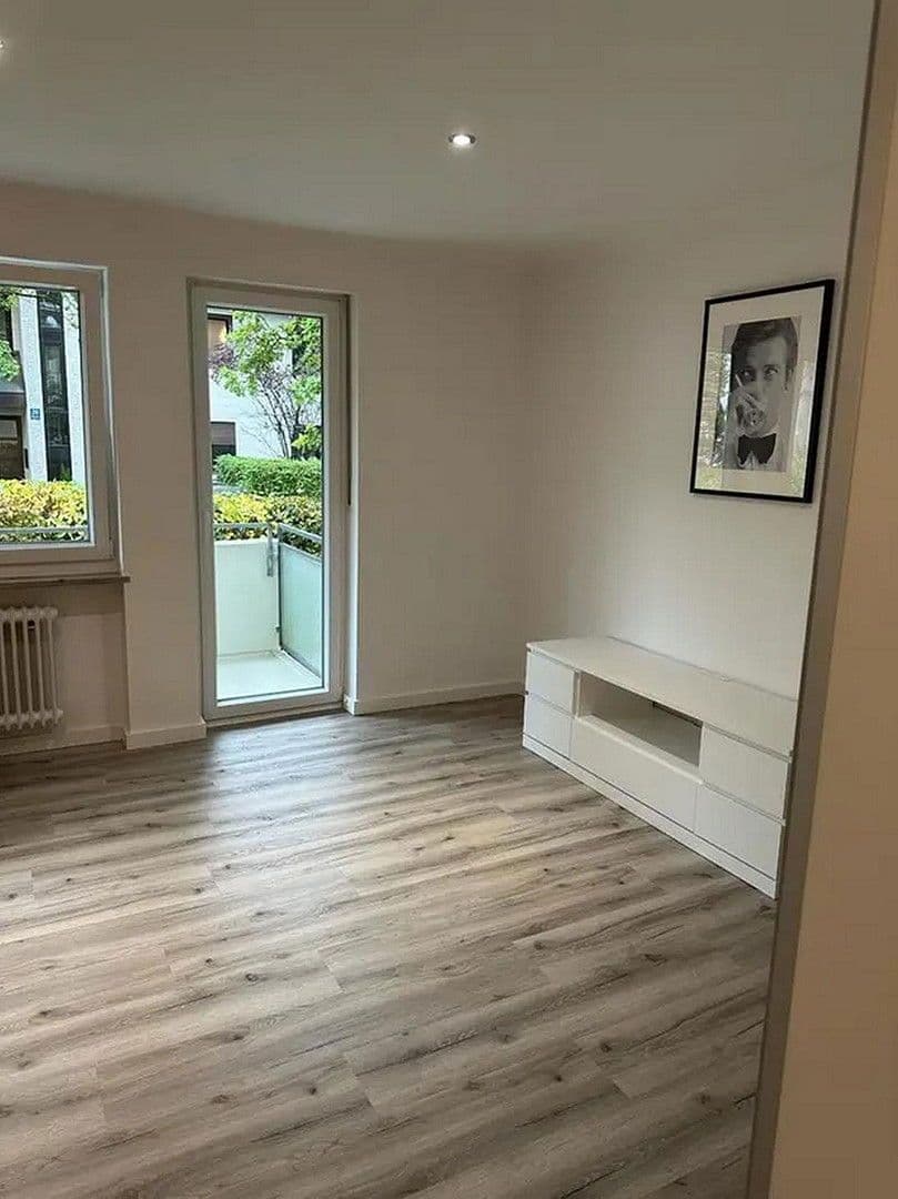 Prenájom bytu 1-izbový 37 m², München, Bavorsko Prenájom bytu 1-izbový 37 m², München, Bavorsko