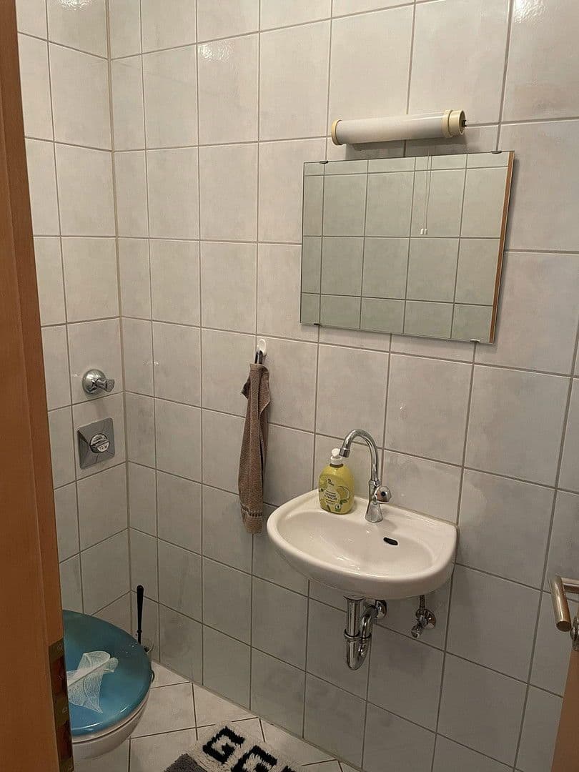 Prenájom bytu 4-izbový 92 m², Burscheid, Severné Porýnie - Westfálsko Prenájom bytu 4-izbový 92 m², Burscheid, Severné Porýnie - Westfálsko