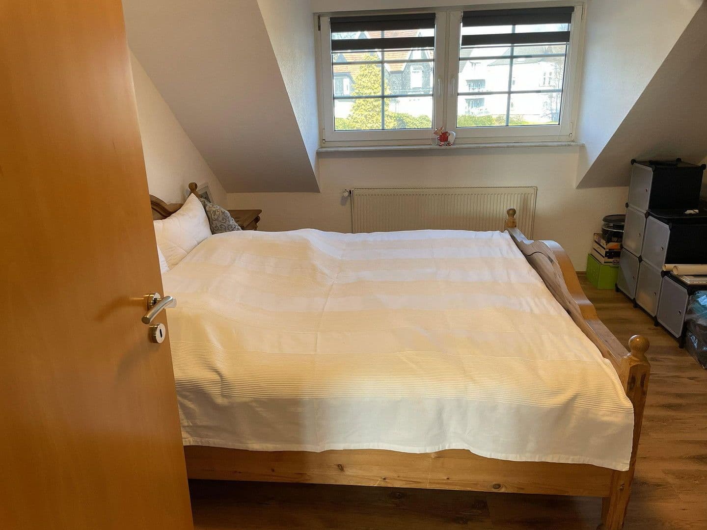 Prenájom bytu 4-izbový 92 m², Burscheid, Severné Porýnie - Westfálsko Prenájom bytu 4-izbový 92 m², Burscheid, Severné Porýnie - Westfálsko