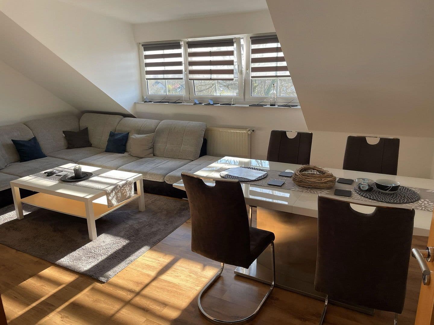 Prenájom bytu 4-izbový 92 m², Burscheid, Severné Porýnie - Westfálsko Prenájom bytu 4-izbový 92 m², Burscheid, Severné Porýnie - Westfálsko