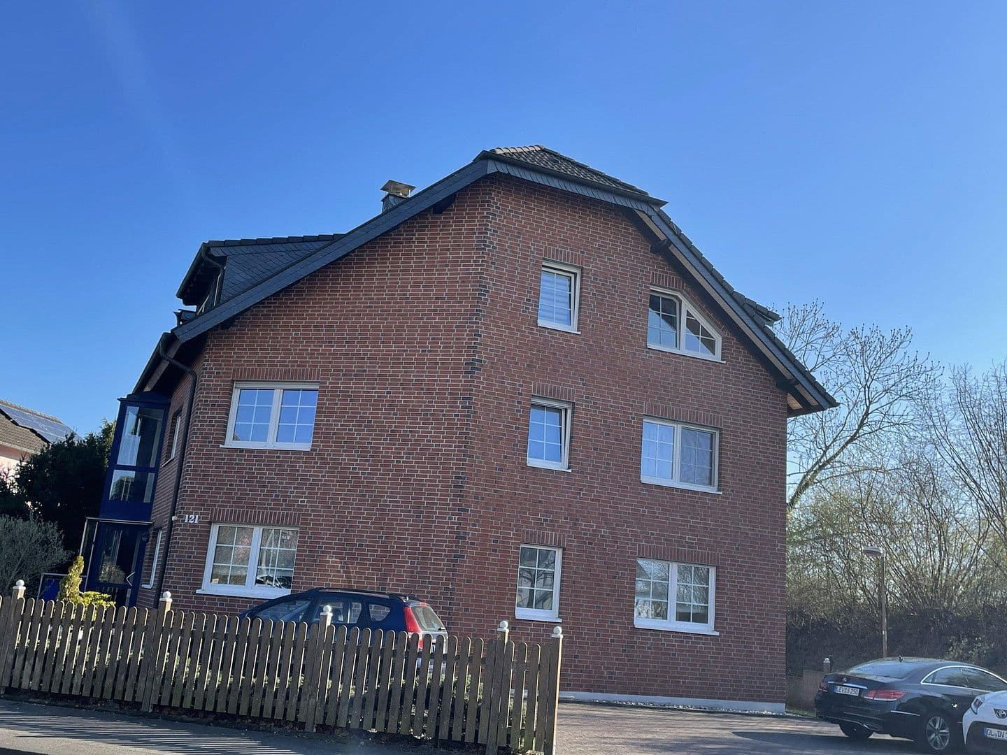 Prenájom bytu 4-izbový 92 m², Burscheid, Severné Porýnie - Westfálsko Prenájom bytu 4-izbový 92 m², Burscheid, Severné Porýnie - Westfálsko