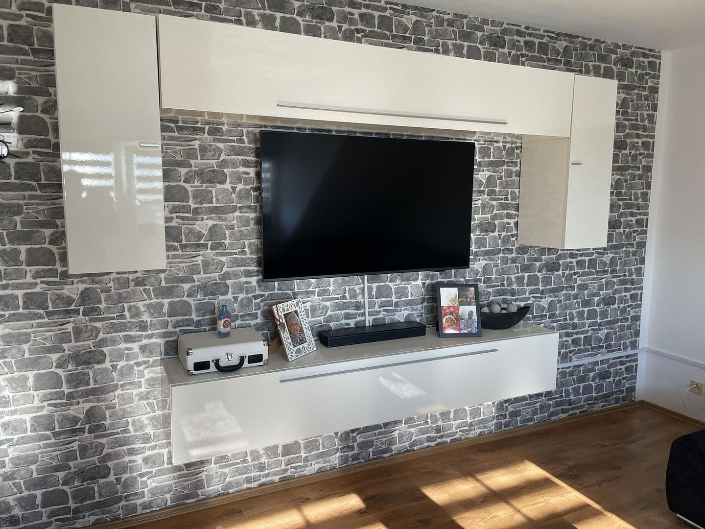 Prenájom bytu 4-izbový 92 m², Burscheid, Severné Porýnie - Westfálsko Prenájom bytu 4-izbový 92 m², Burscheid, Severné Porýnie - Westfálsko