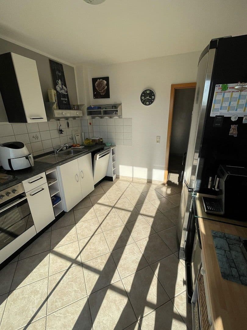 Prenájom bytu 4-izbový 92 m², Burscheid, Severné Porýnie - Westfálsko Prenájom bytu 4-izbový 92 m², Burscheid, Severné Porýnie - Westfálsko