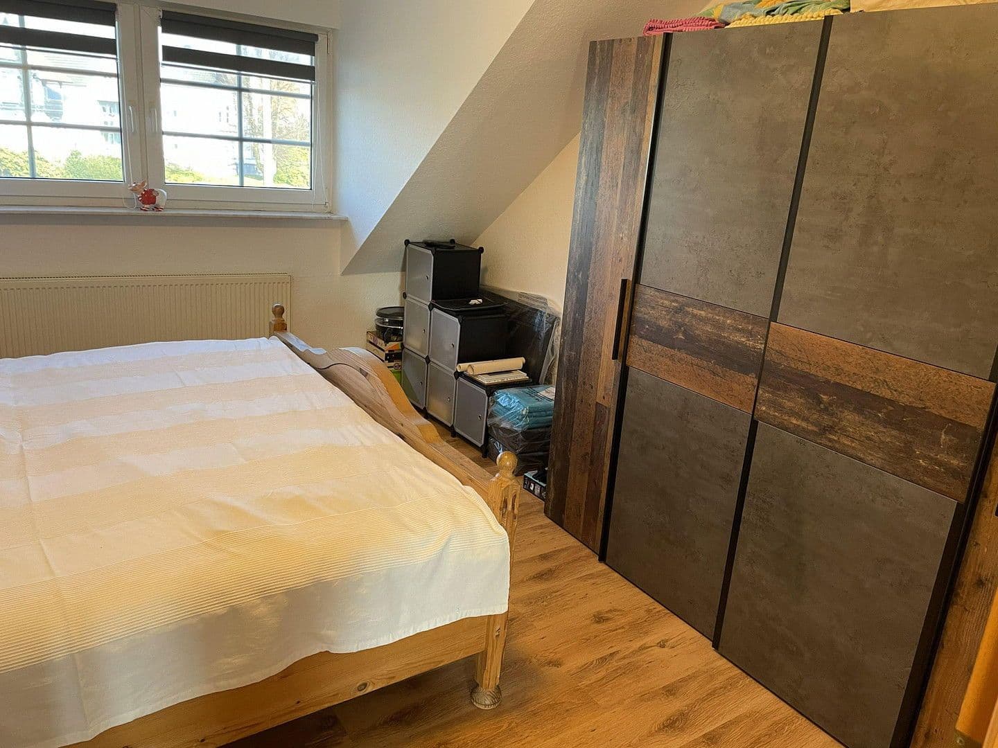 Prenájom bytu 4-izbový 92 m², Burscheid, Severné Porýnie - Westfálsko Prenájom bytu 4-izbový 92 m², Burscheid, Severné Porýnie - Westfálsko