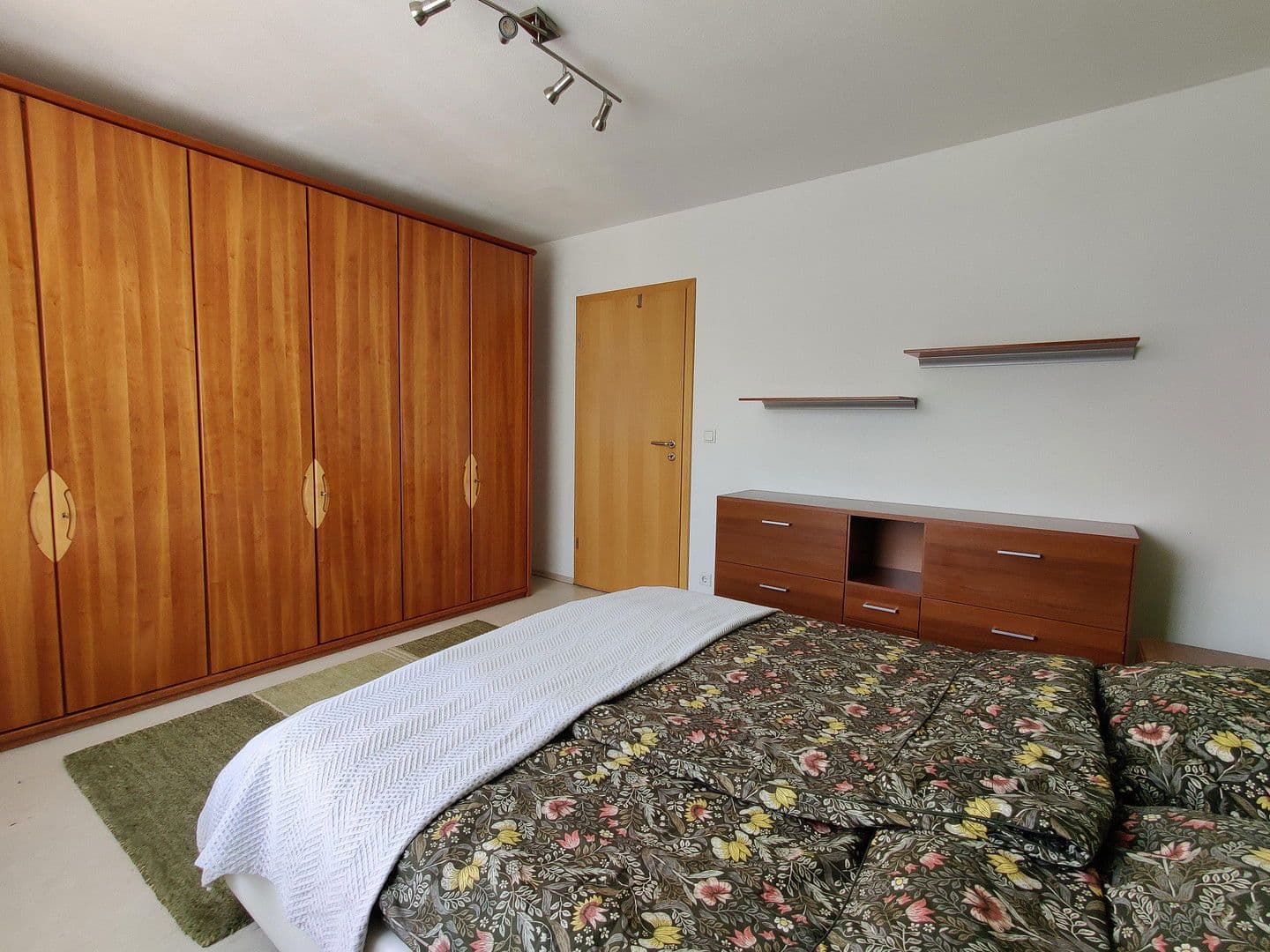 Predaj domu 153 m², pozemek 456 m², München, Bavorsko Predaj domu 153 m², pozemek 456 m², München, Bavorsko