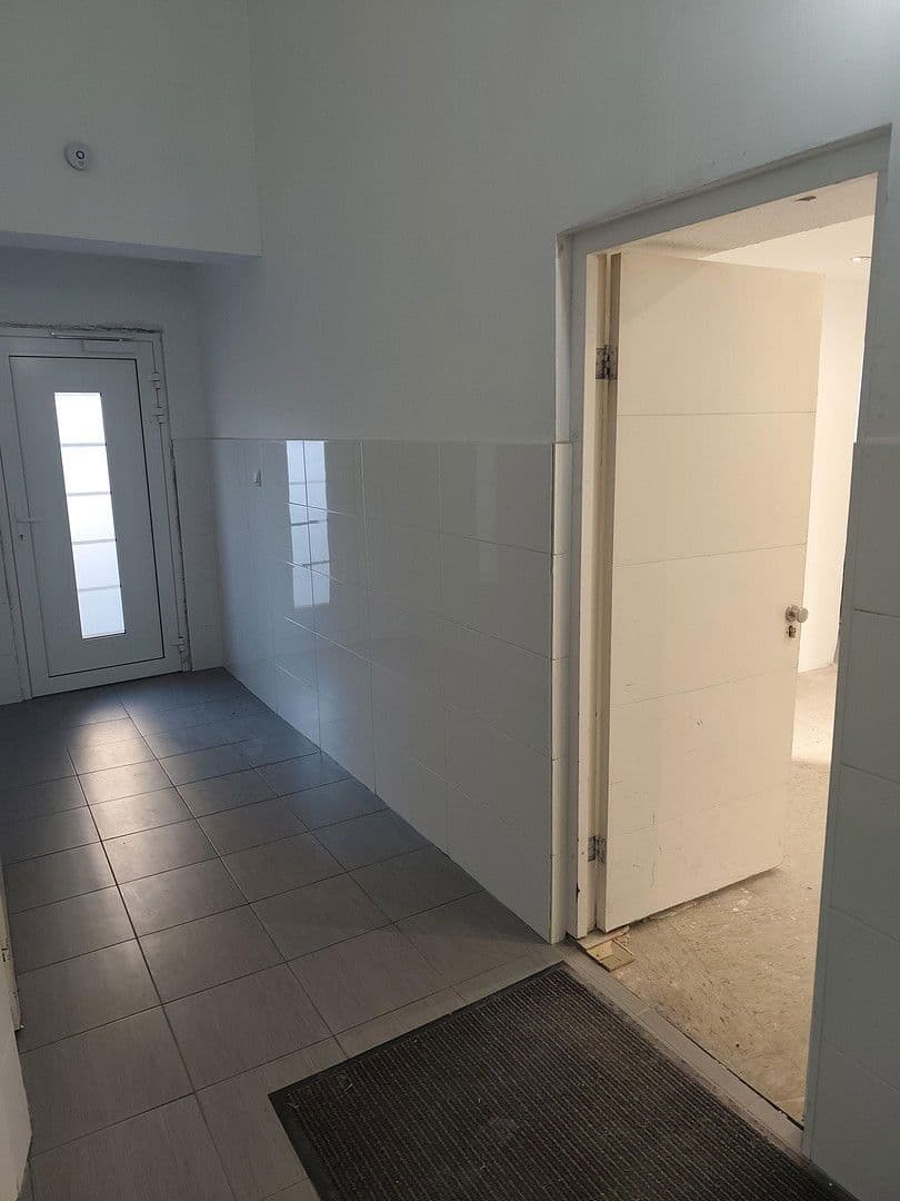 Prenájom bytu 4-izbový 165 m², Kortwiese 14, Essen, Severné Porýnie - Westfálsko Prenájom bytu 4-izbový 165 m², Kortwiese 14, Essen, Severné Porýnie - Westfálsko