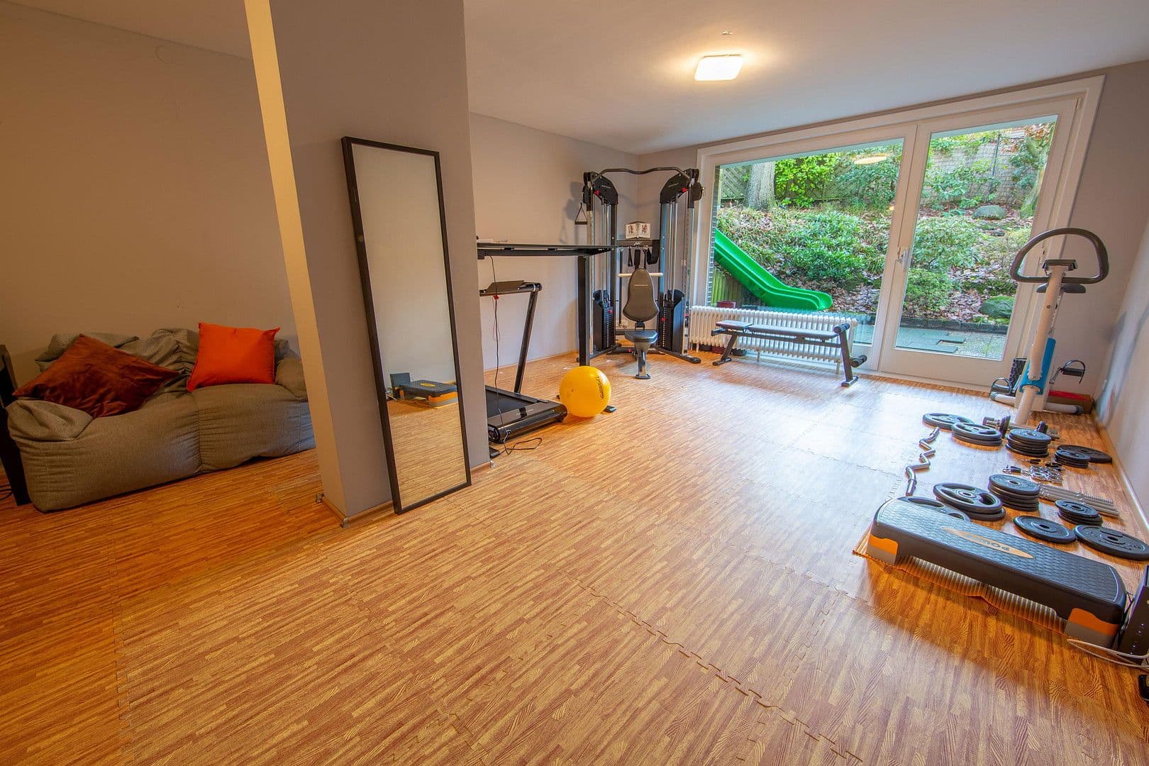 Predaj domu 200 m², pozemek 1.000 m², Hamburg, Hamburg Predaj domu 200 m², pozemek 1.000 m², Hamburg, Hamburg