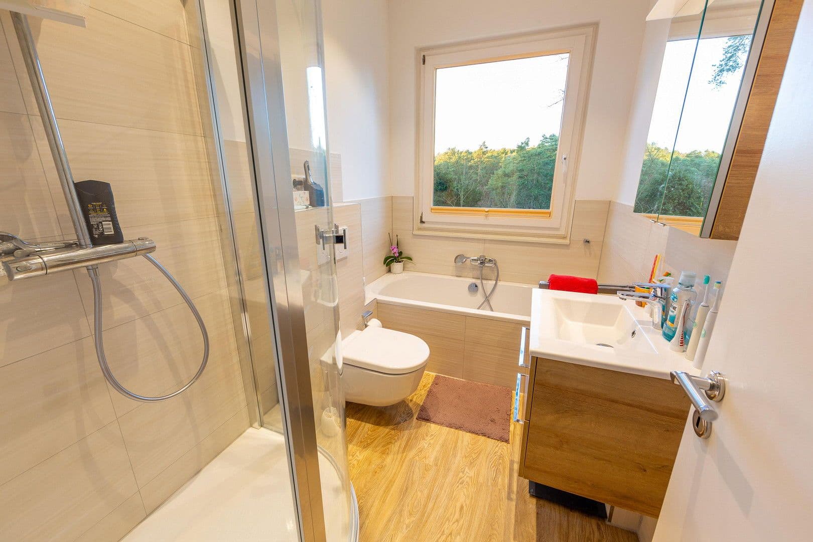 Predaj domu 200 m², pozemek 1.000 m², Hamburg, Hamburg Predaj domu 200 m², pozemek 1.000 m², Hamburg, Hamburg