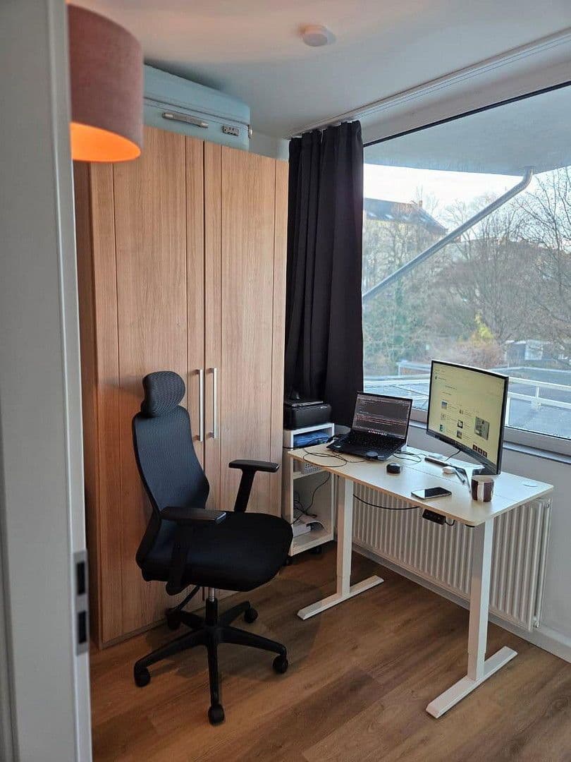 Prenájom bytu 3-izbový 64 m², Weißenburgstraße 30, Düsseldorf, Severné Porýnie - Westfálsko Prenájom bytu 3-izbový 64 m², Weißenburgstraße 30, Düsseldorf, Severné Porýnie - Westfálsko