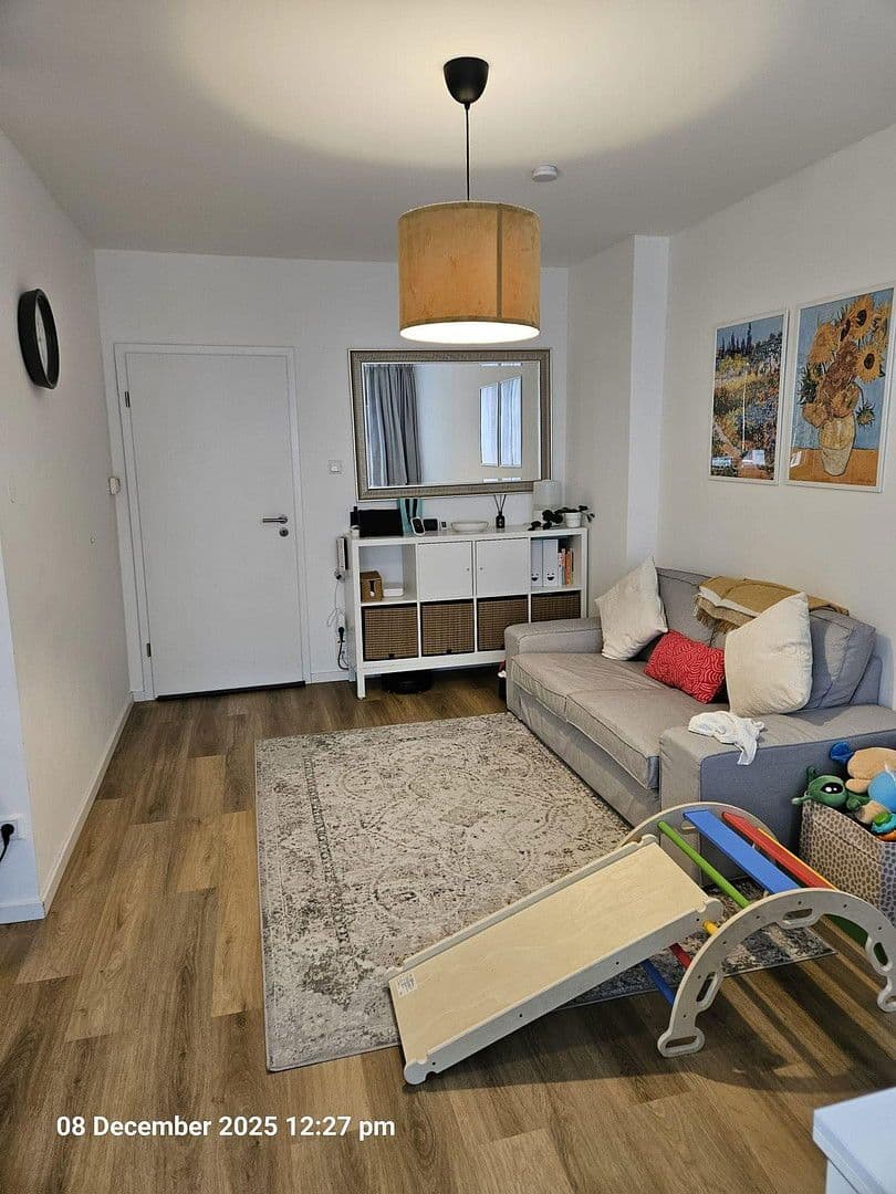 Prenájom bytu 3-izbový 64 m², Weißenburgstraße 30, Düsseldorf, Severné Porýnie - Westfálsko Prenájom bytu 3-izbový 64 m², Weißenburgstraße 30, Düsseldorf, Severné Porýnie - Westfálsko