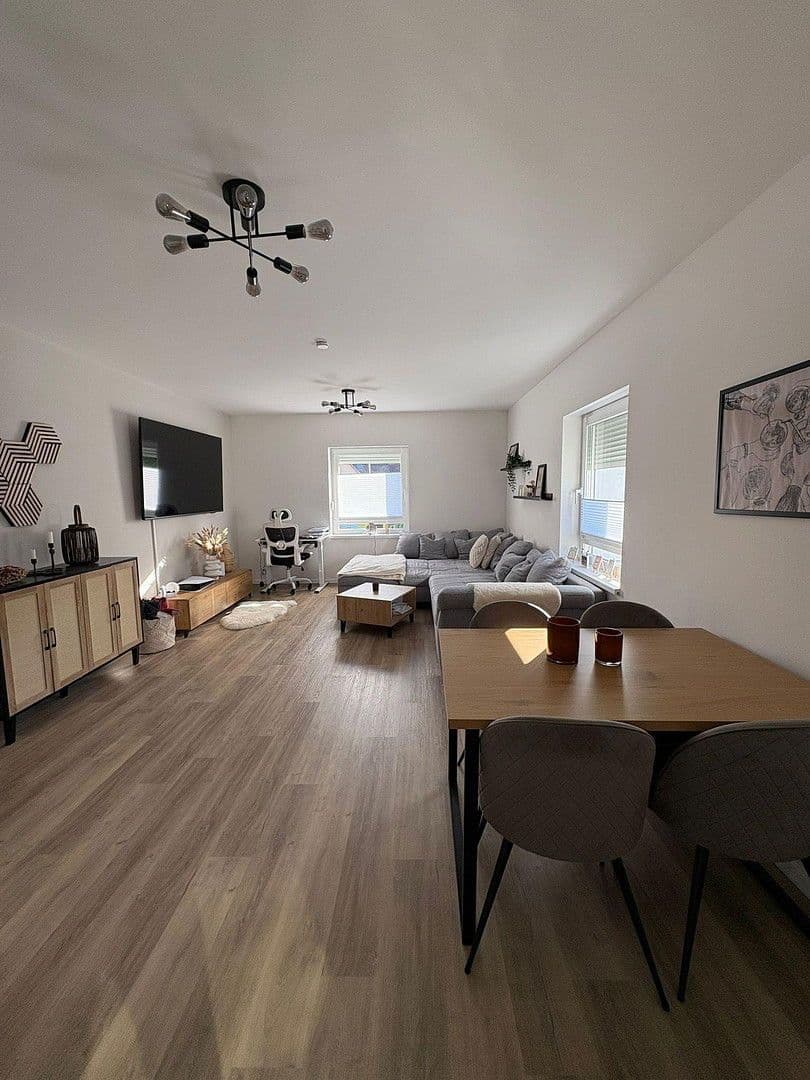 Prenájom bytu 2-izbový 83 m², Bismarckstr. 5, Grünberg, Hesensko Prenájom bytu 2-izbový 83 m², Bismarckstr. 5, Grünberg, Hesensko